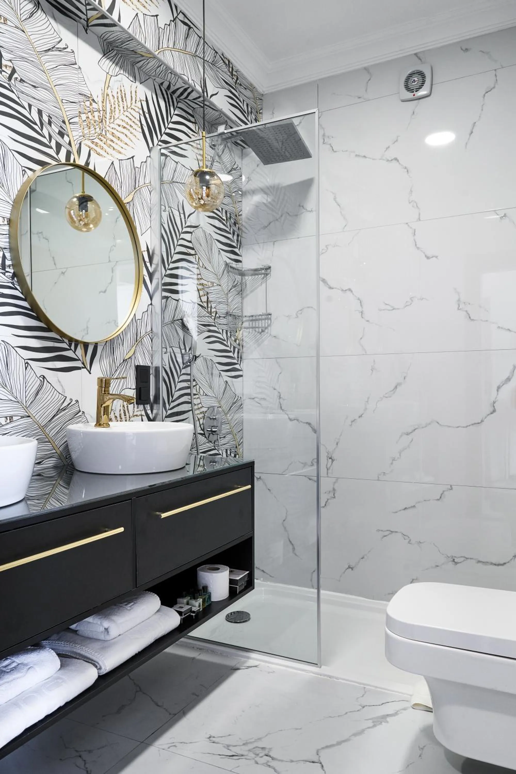 Shower in Buyuk Truva Hotel