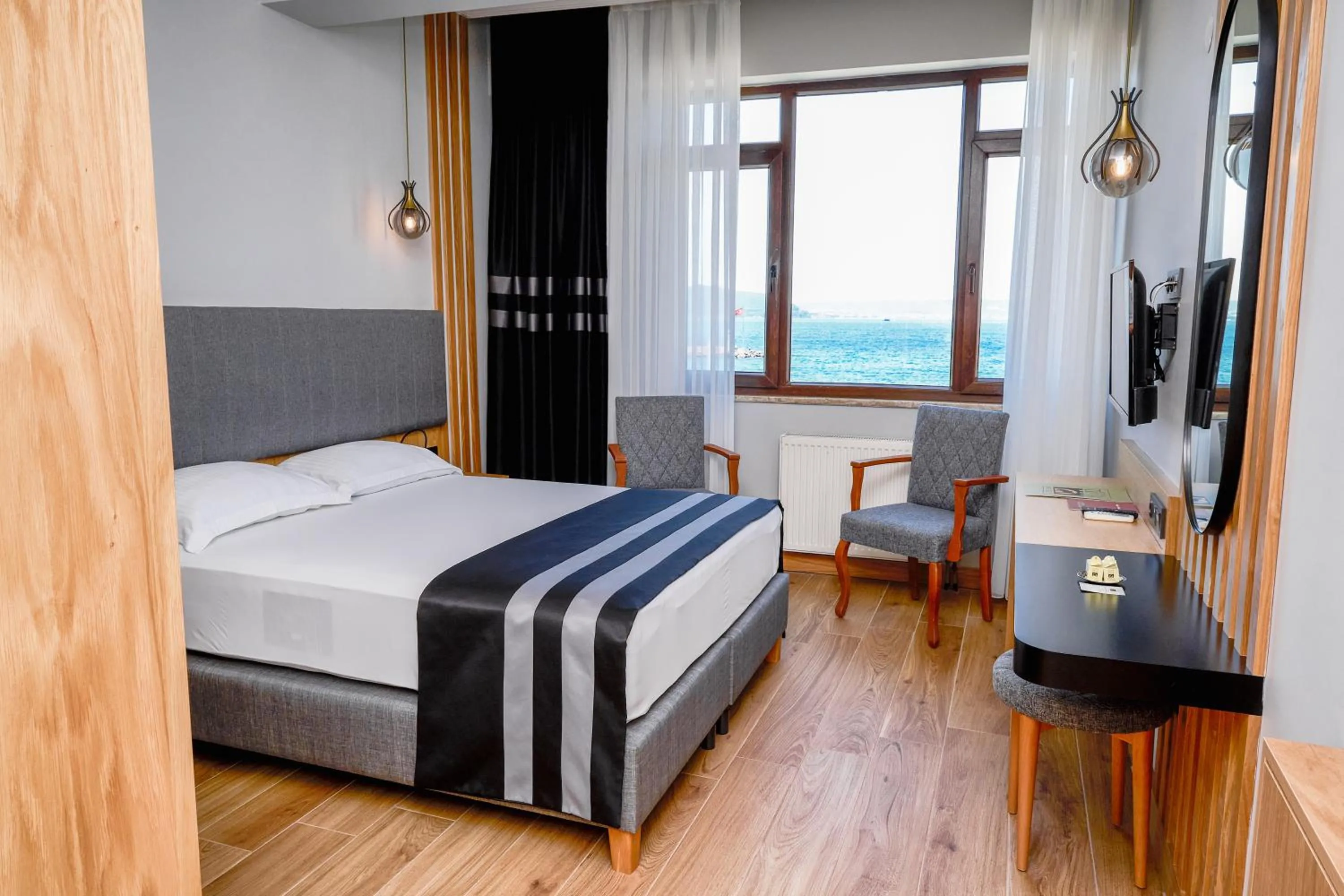 Bed in Buyuk Truva Hotel