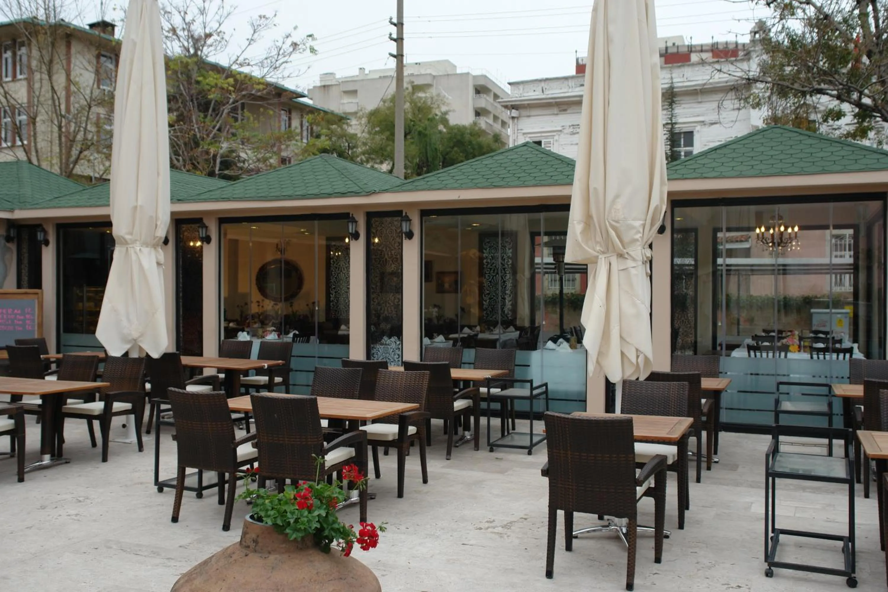 Restaurant/places to eat in Buyuk Truva Hotel