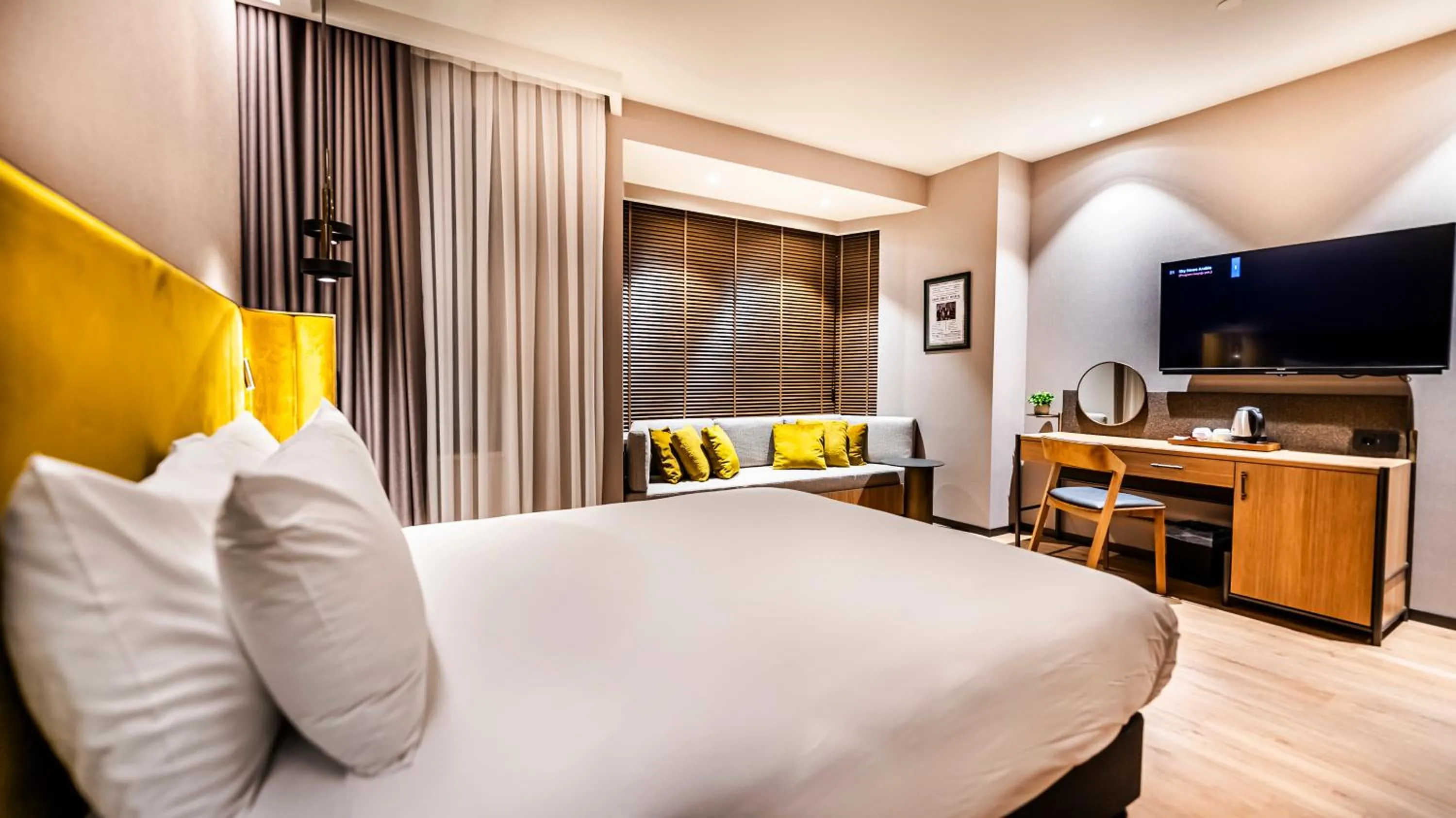 Bedroom, Bed in Lamartine Hotel