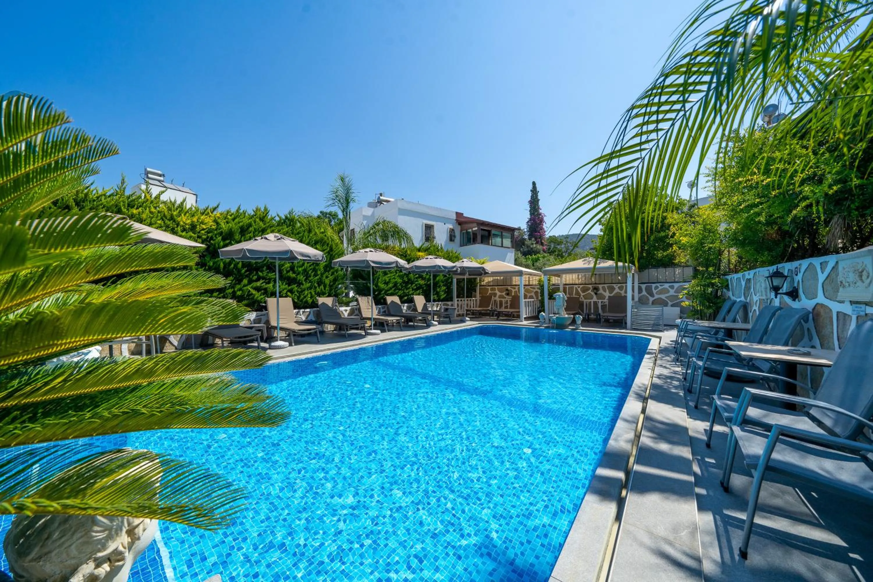 Swimming pool in Artunc Hotel Bodrum