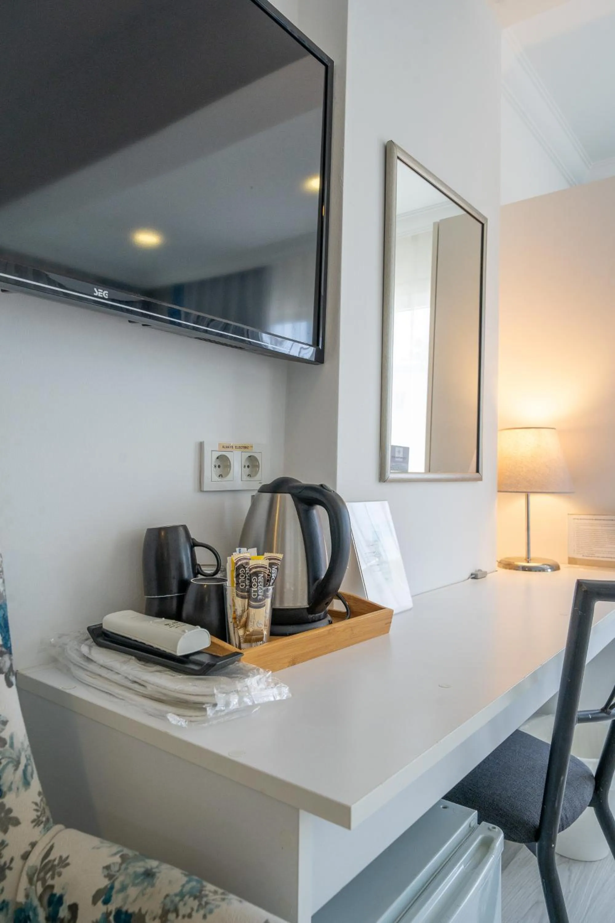 TV and multimedia in Artunc Hotel Bodrum