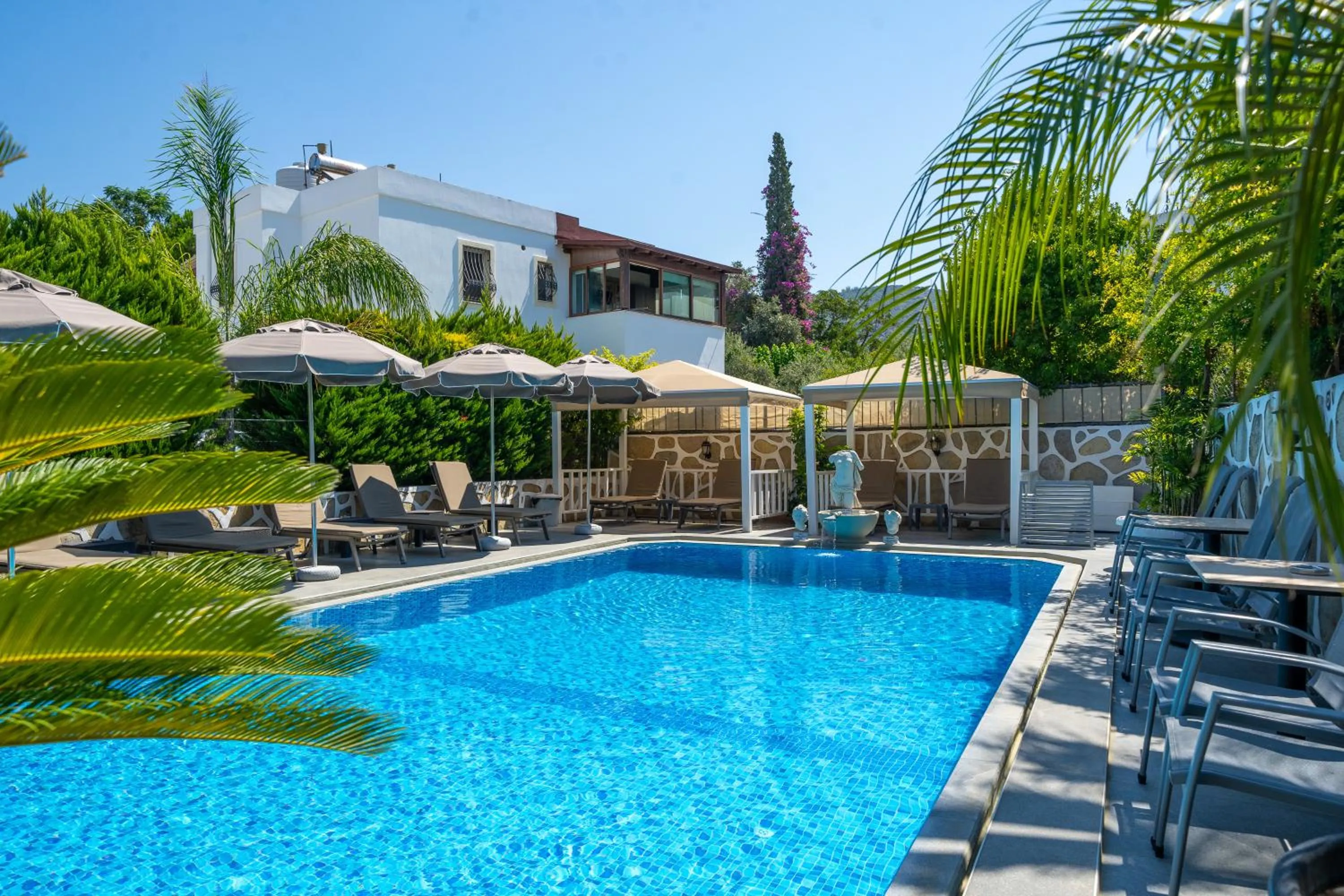 Swimming pool in Artunc Hotel Bodrum
