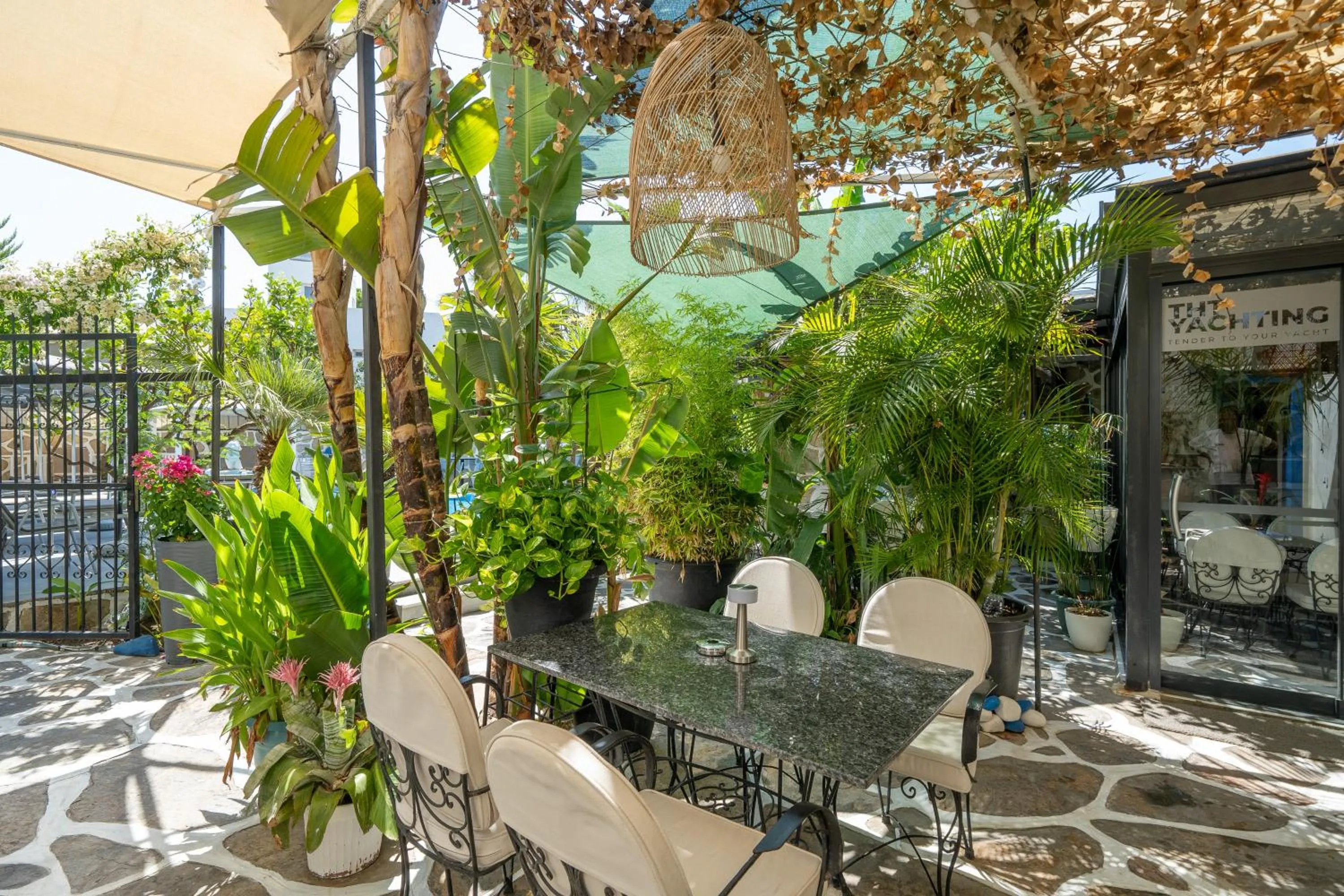 Garden in Artunc Hotel Bodrum