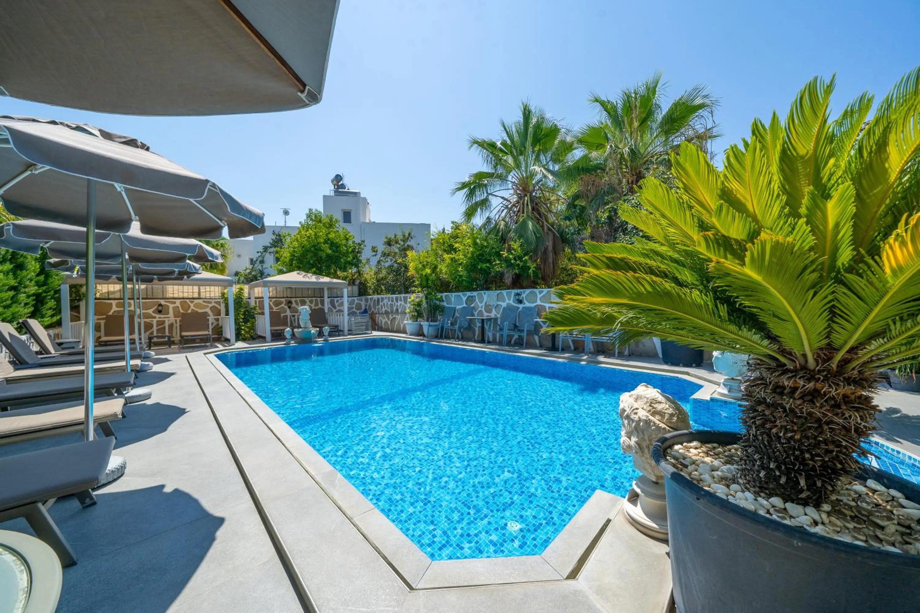 Swimming pool in Artunc Hotel Bodrum