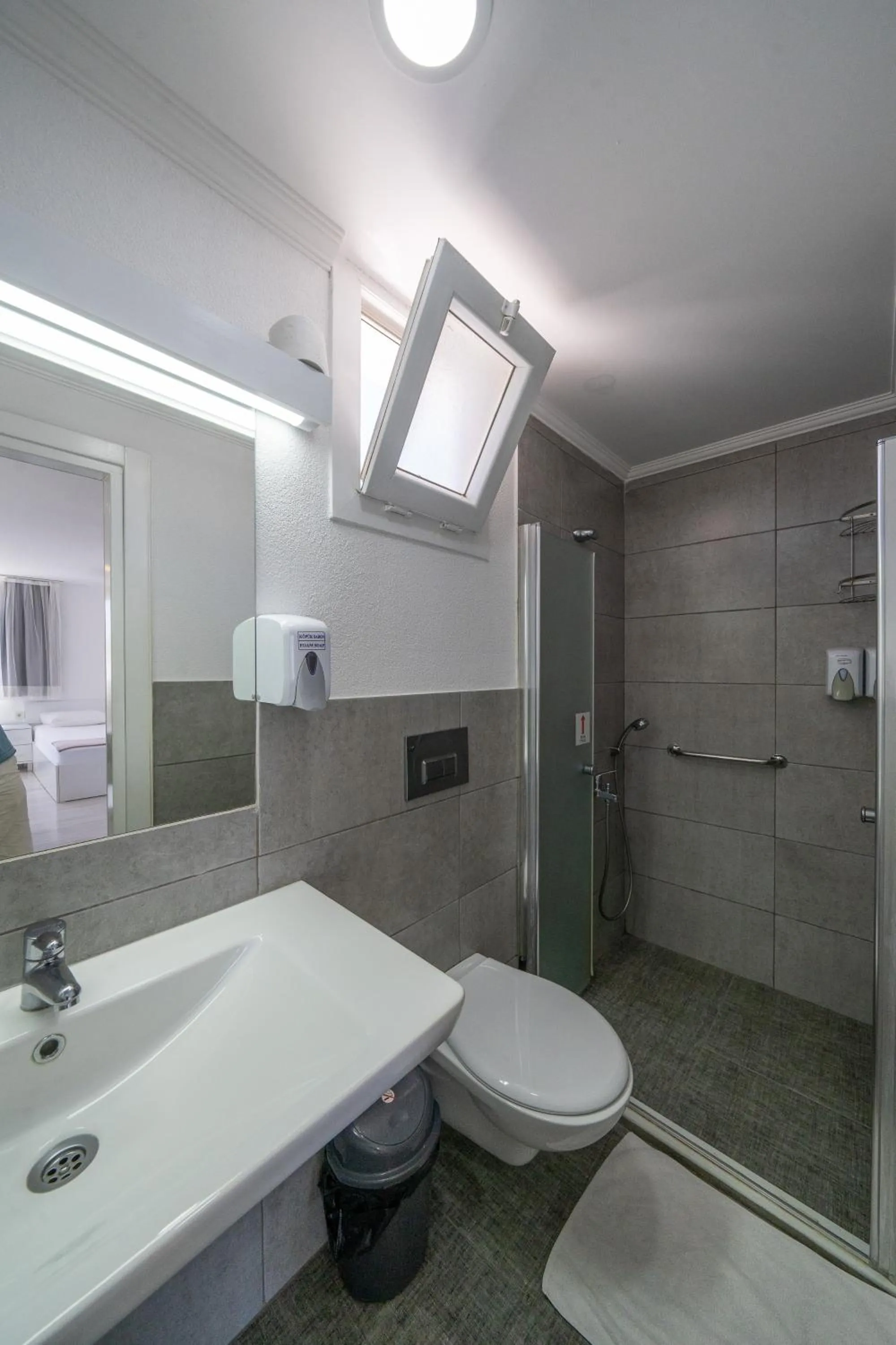 Toilet in Artunc Hotel Bodrum