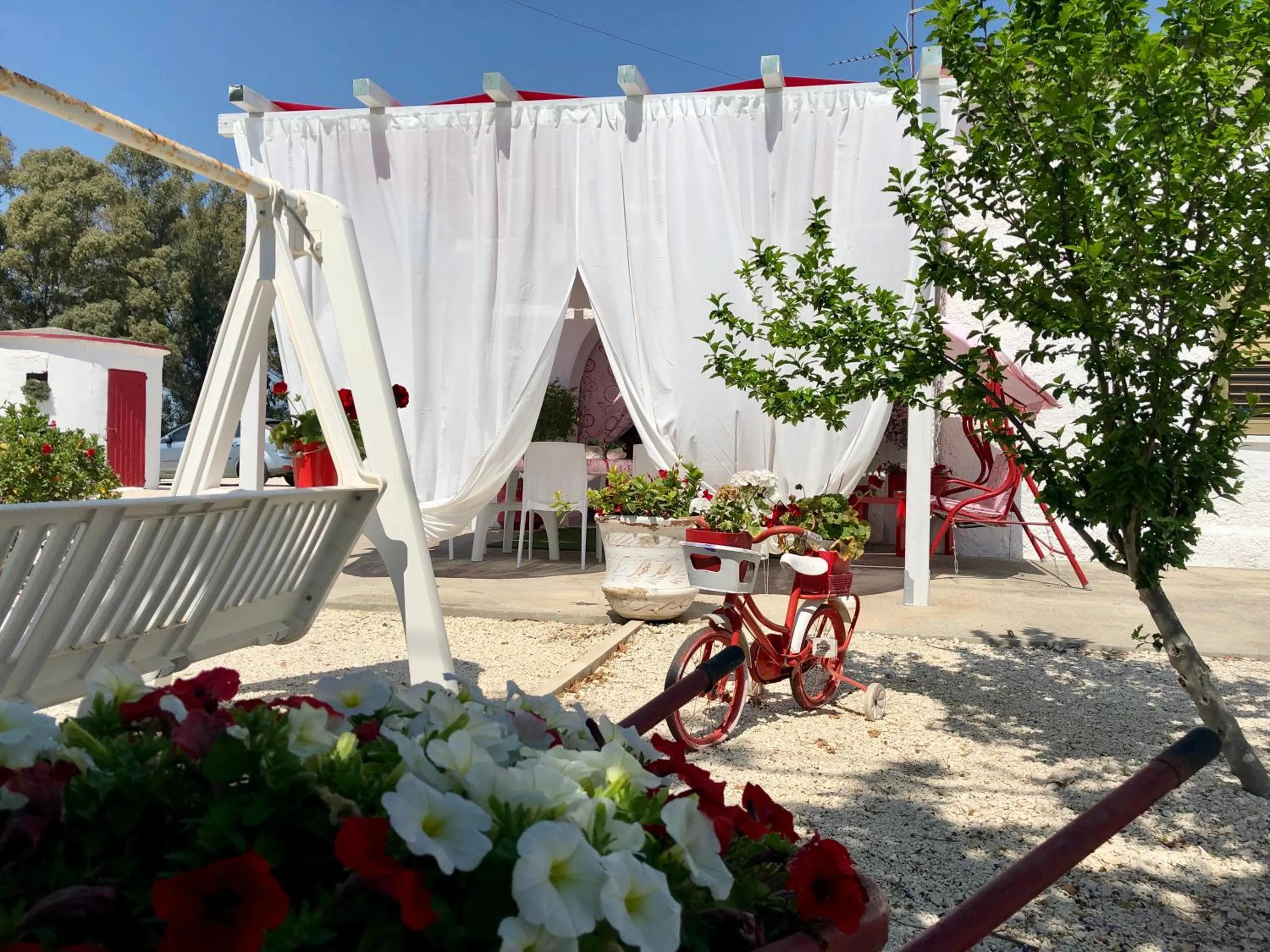 Property building in Villa Cenzina