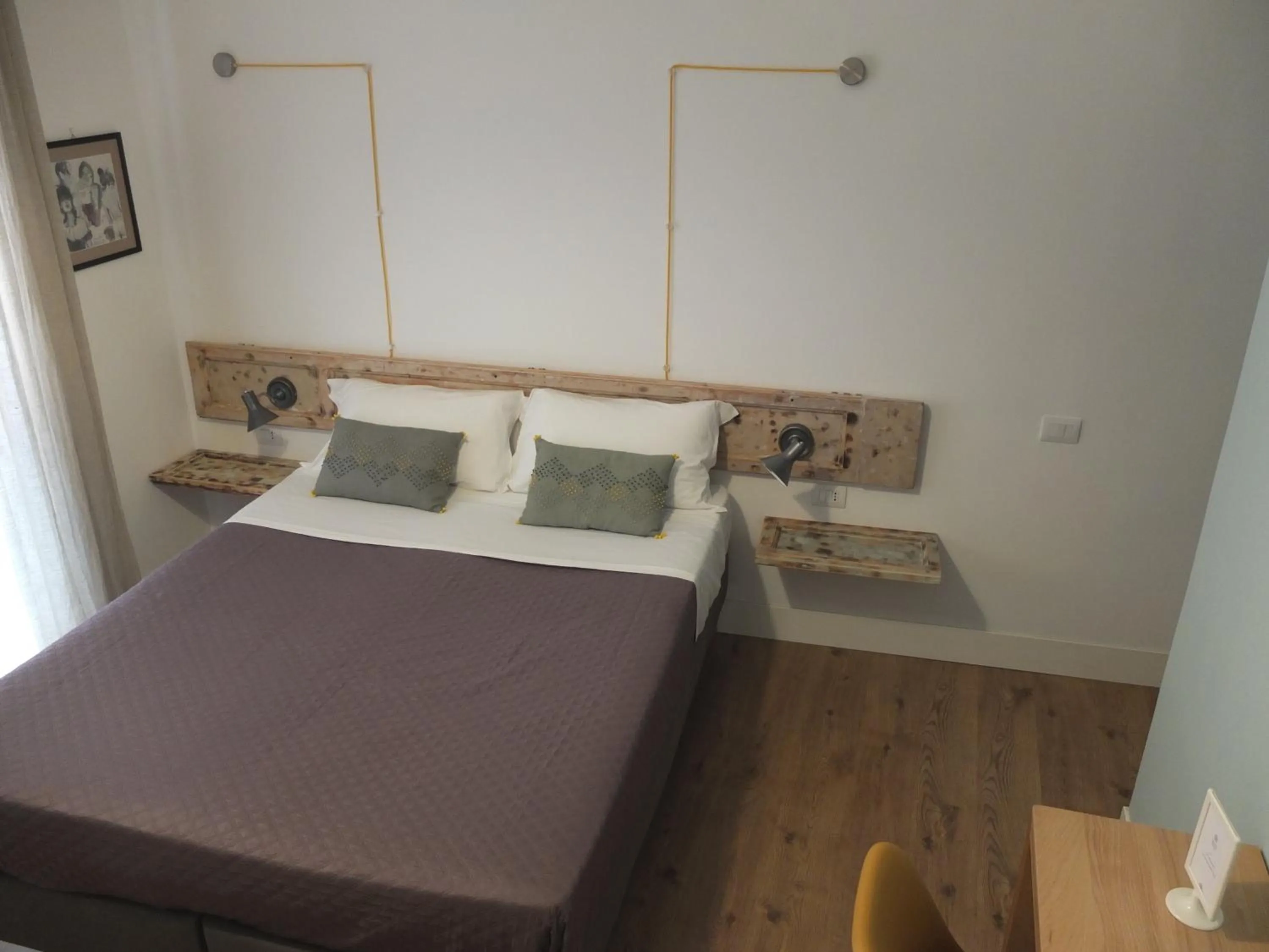 Photo of the whole room, Bed in Napoli Bonita b&b