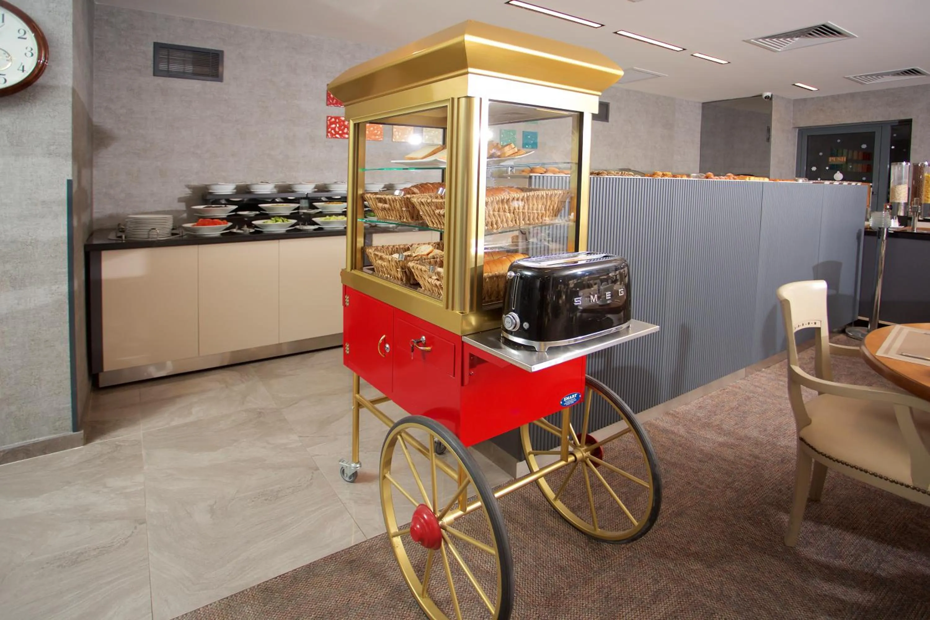 Buffet breakfast in Hotel Bulvar Palas