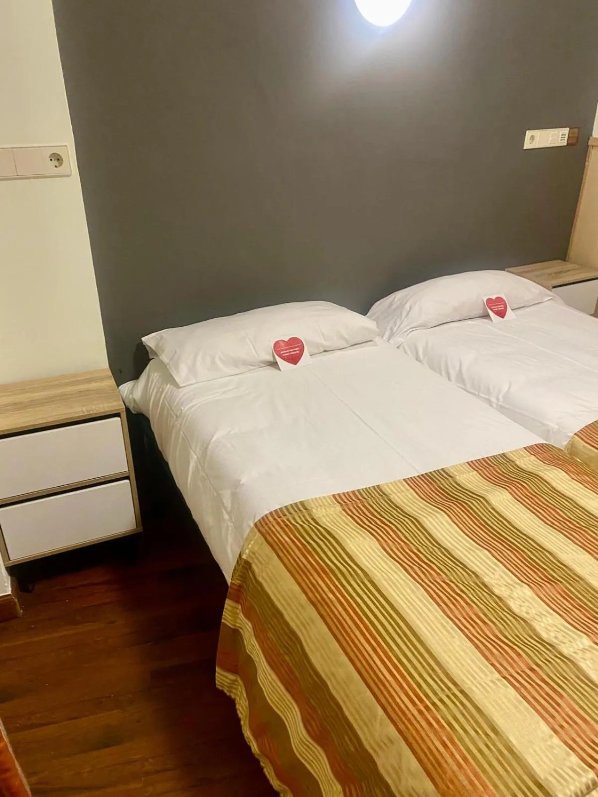 Bed in Hotel Paris Centro