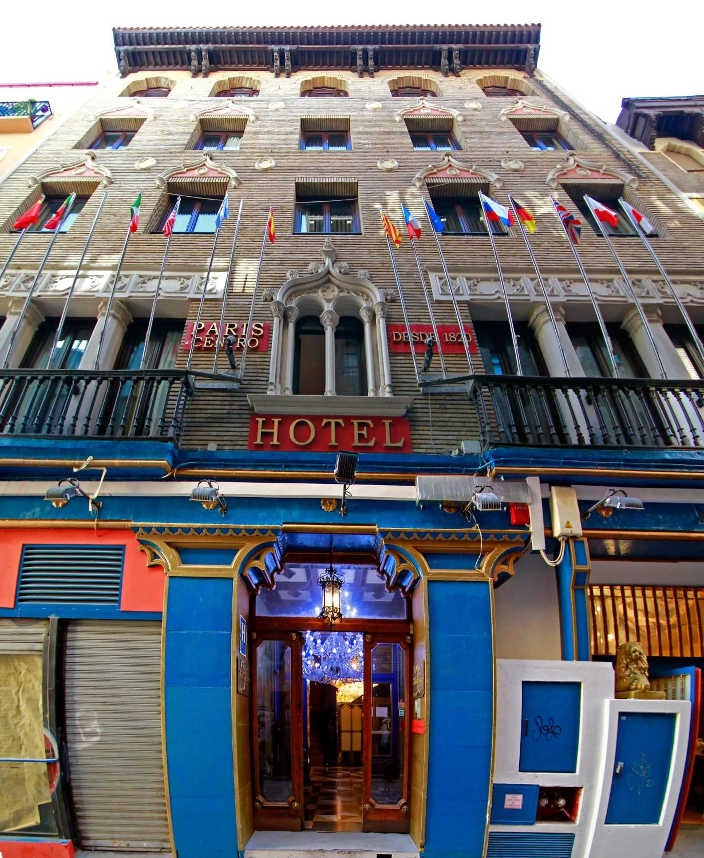Property building in Hotel Paris Centro