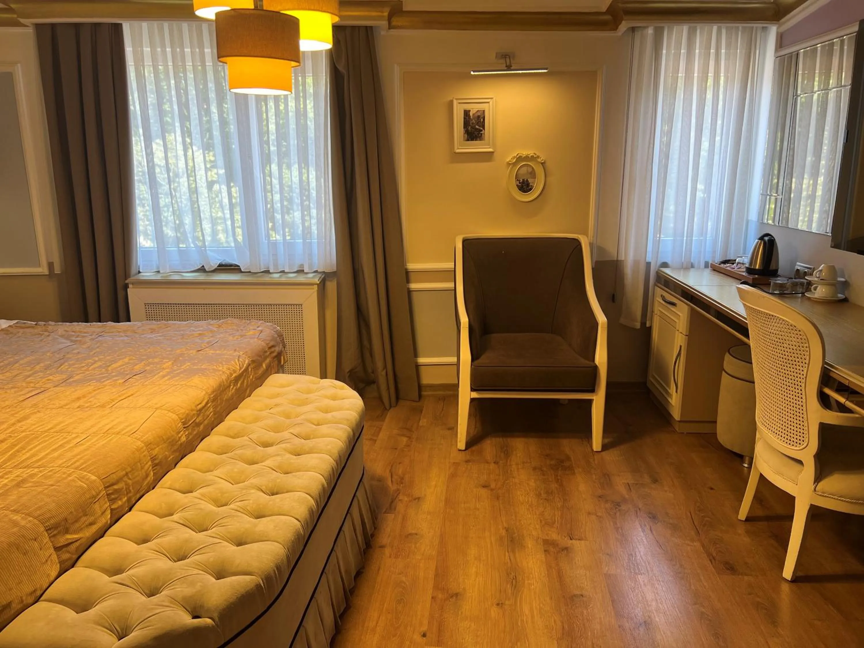 Photo of the whole room, Bed in The Constantine Hotel