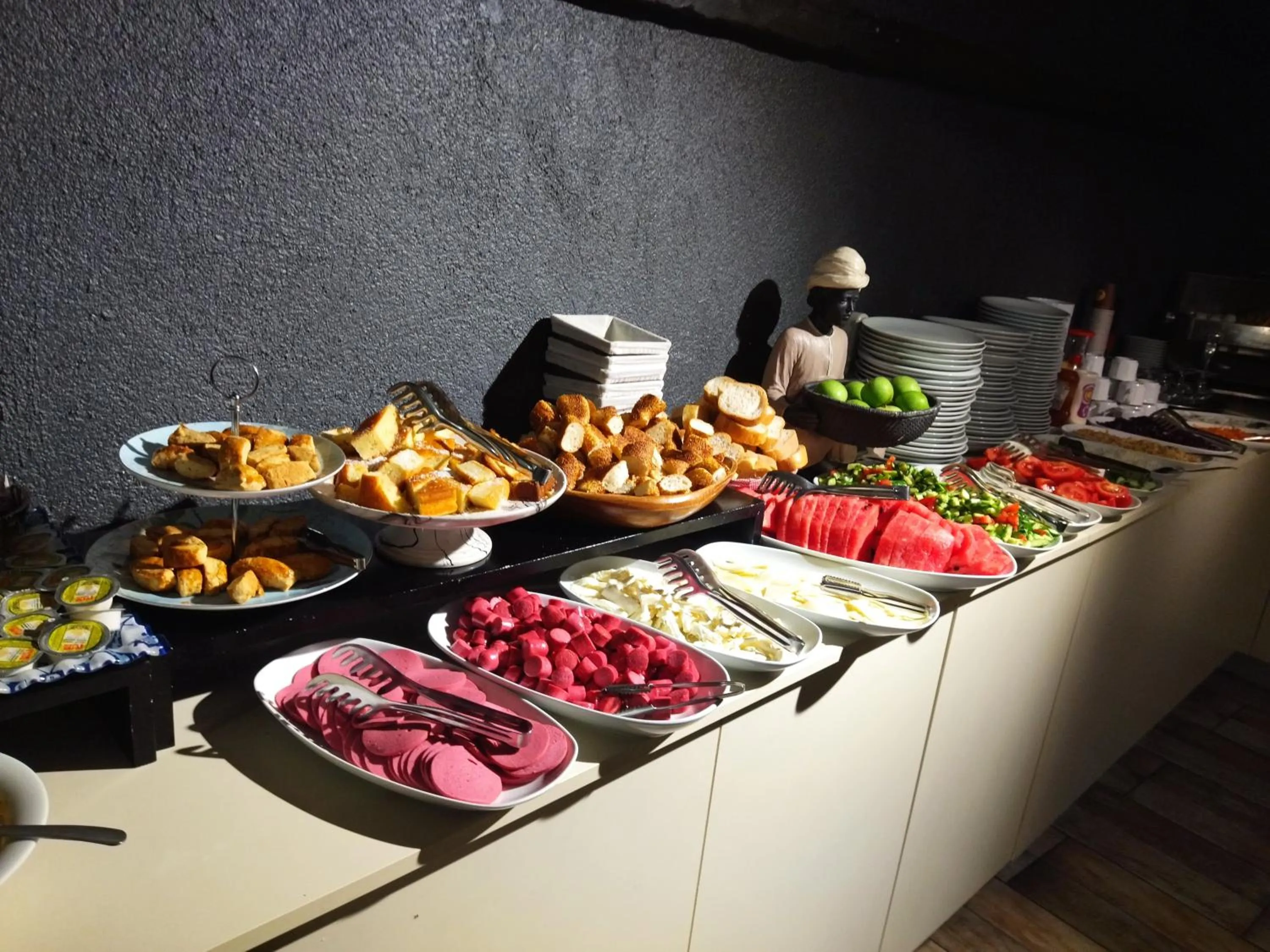 Restaurant/places to eat in The Constantine Hotel