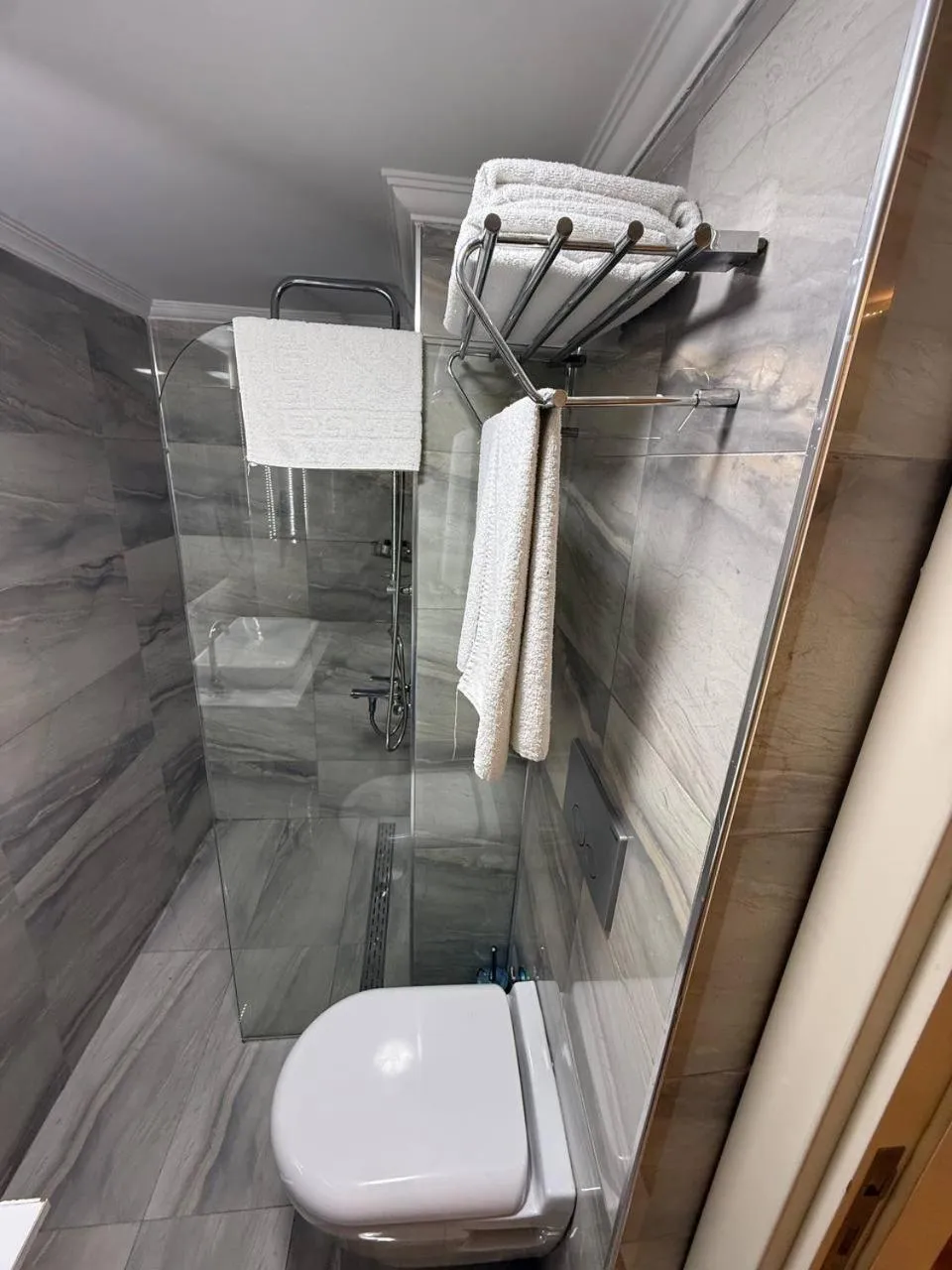 Shower in The Constantine Hotel