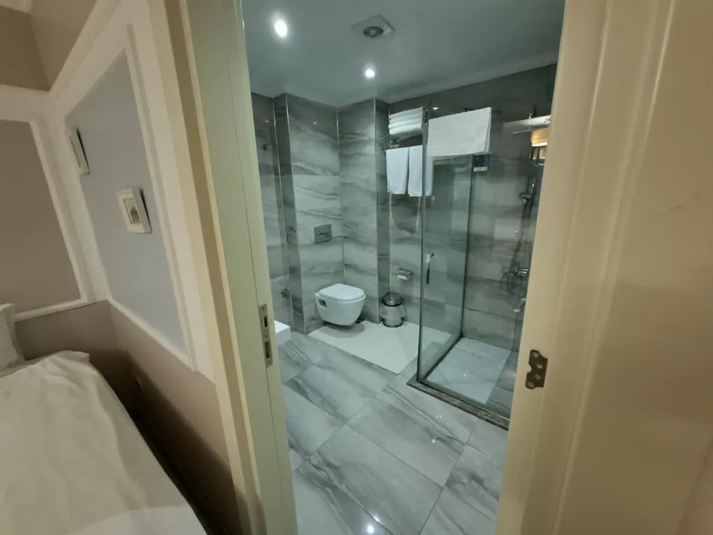 Bathroom in The Constantine Hotel