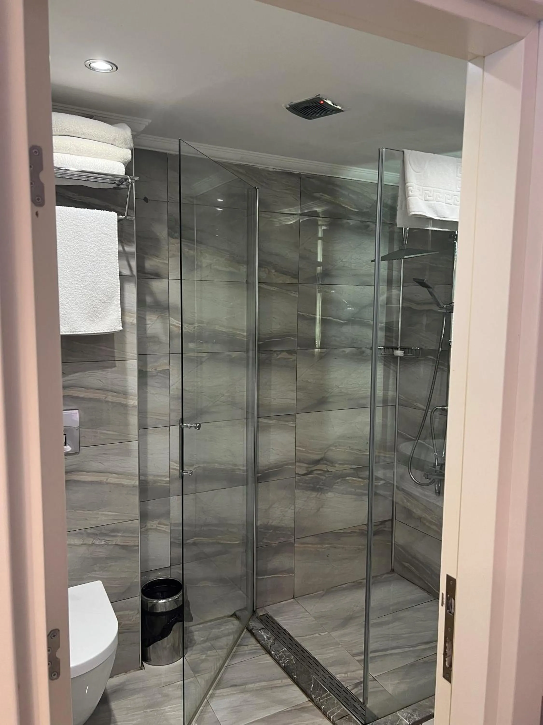 Shower in The Constantine Hotel