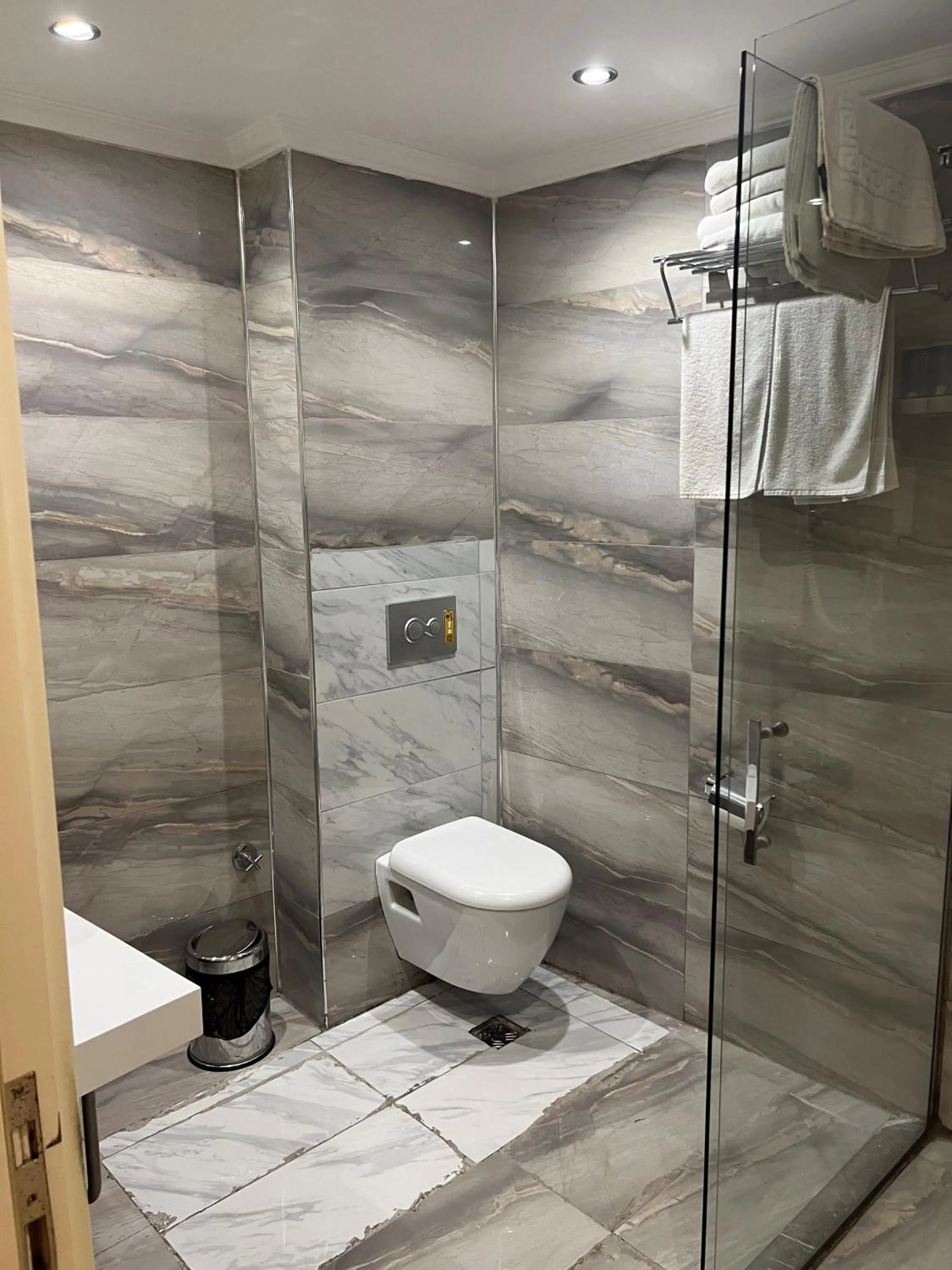 Shower in The Constantine Hotel