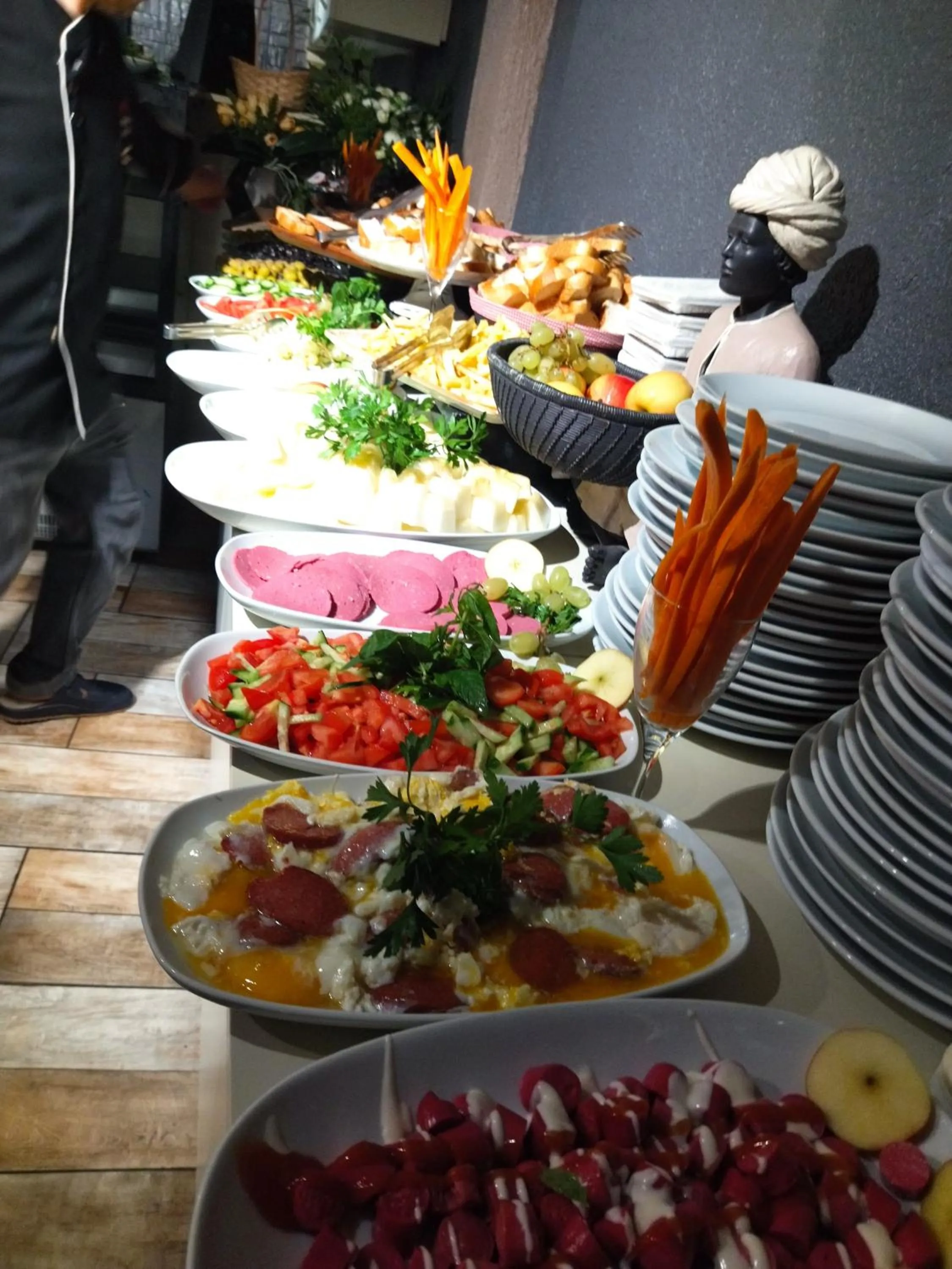 Restaurant/places to eat in The Constantine Hotel