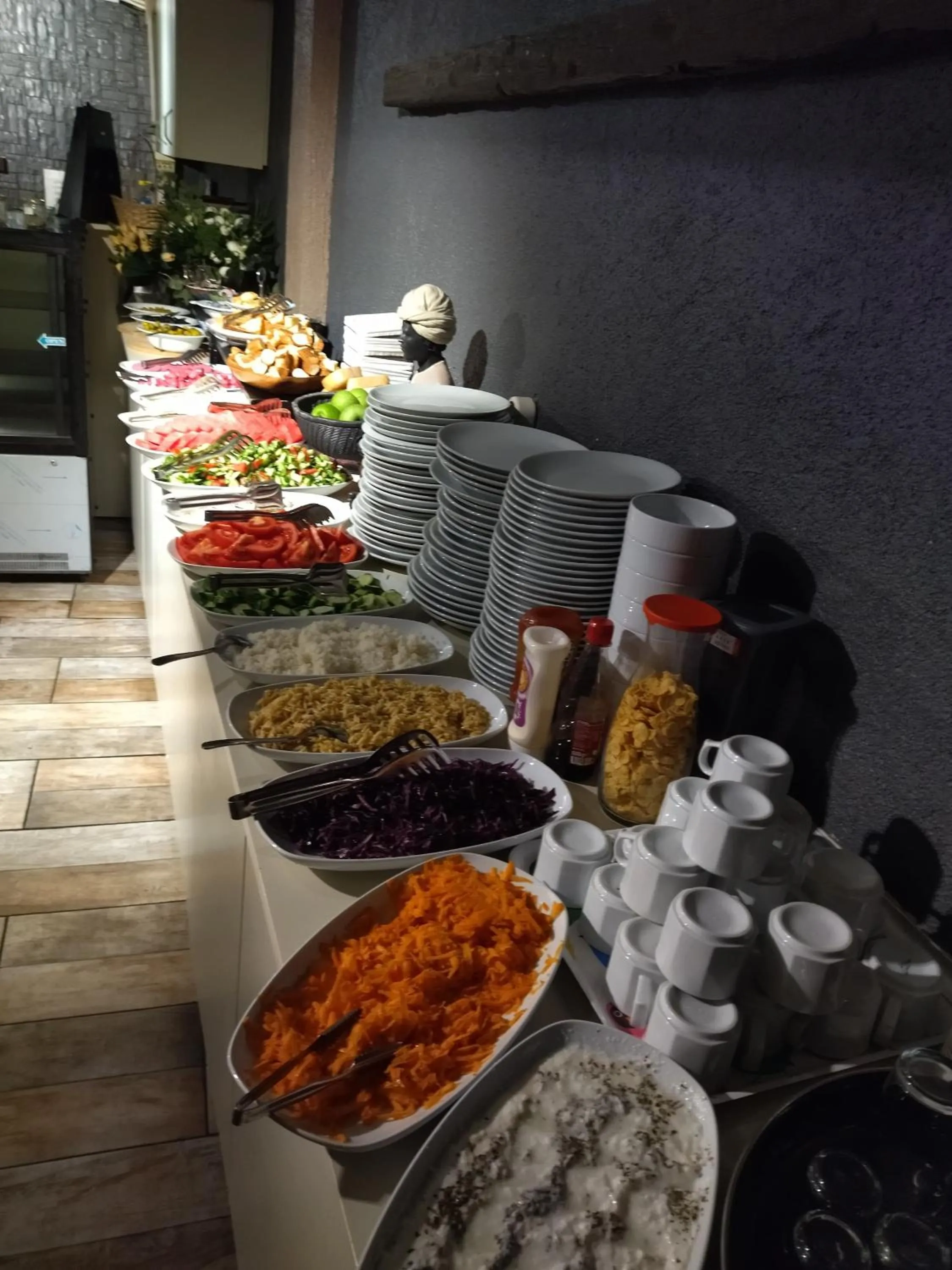 Restaurant/places to eat in The Constantine Hotel