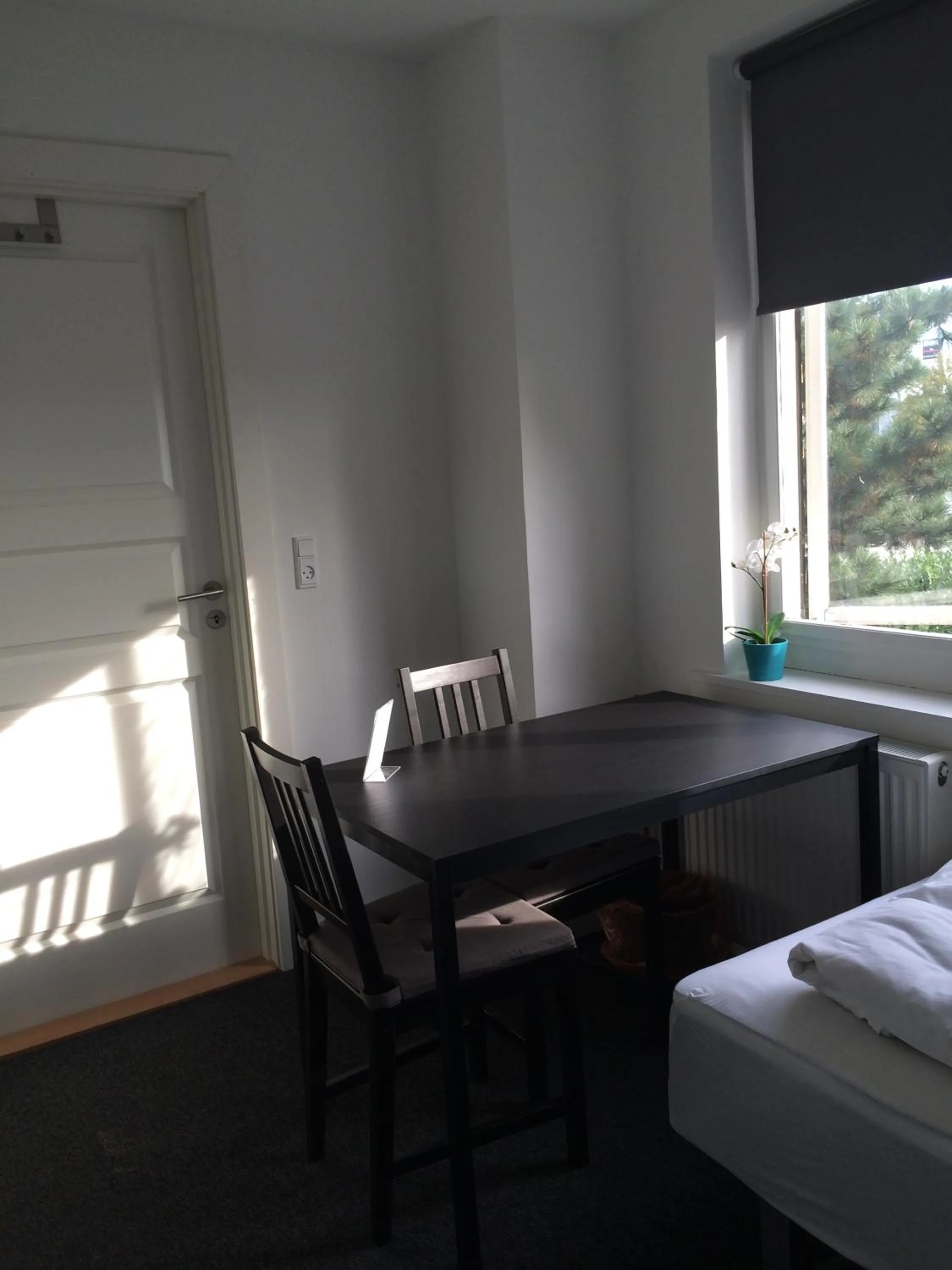 Dining area, Bed in Close But Quiet