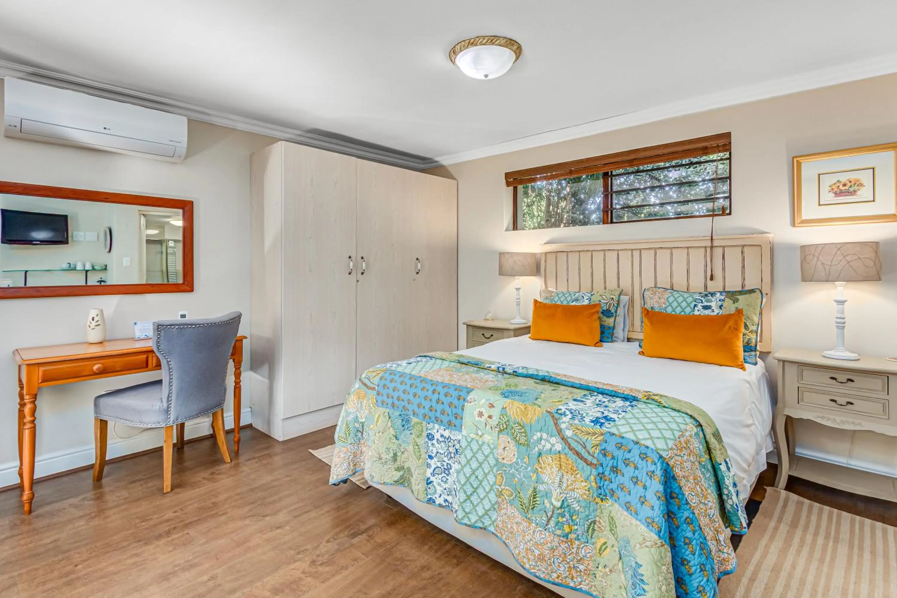 Bedroom, Bed in Caledon 23 Guest House