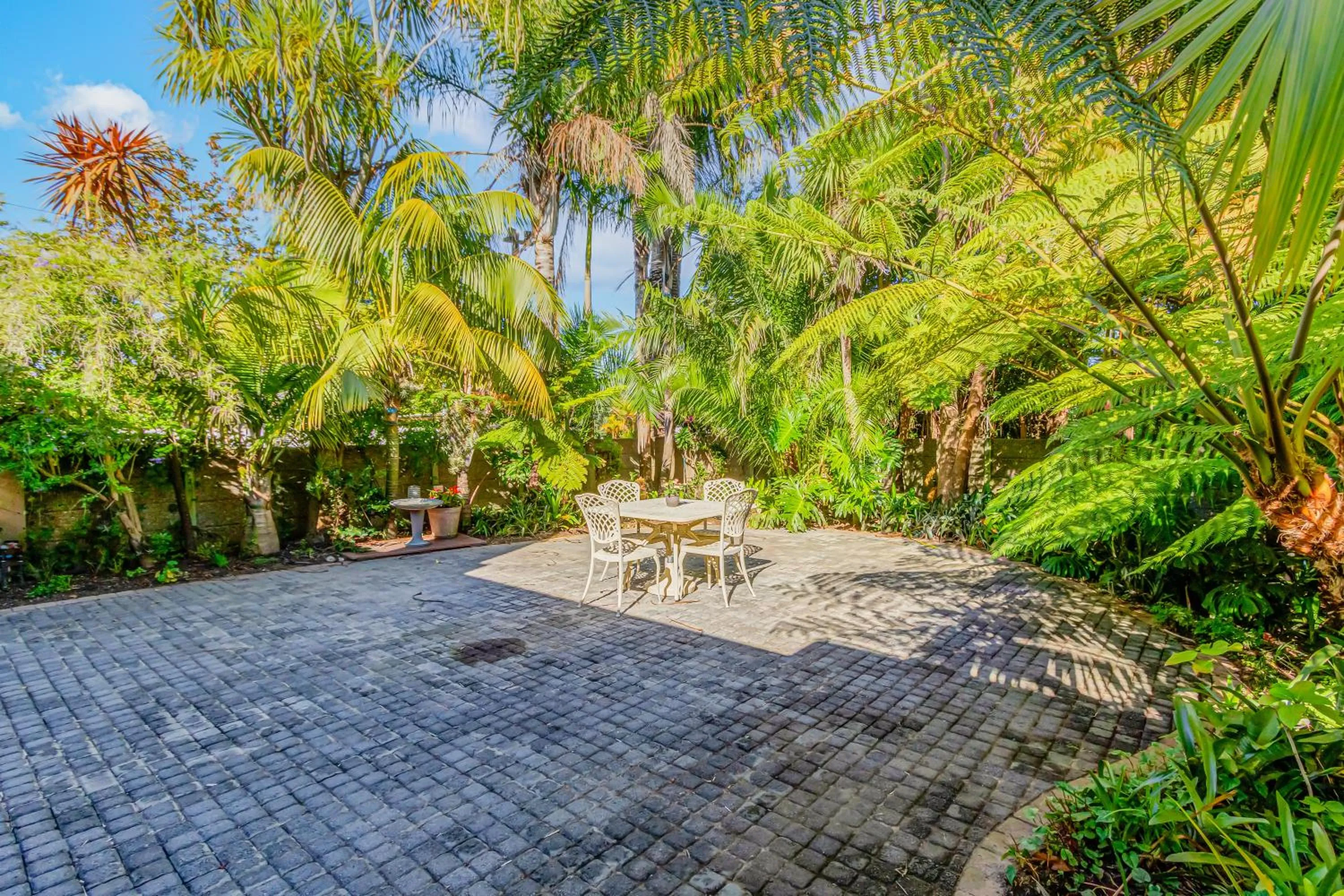 Garden in Caledon 23 Guest House