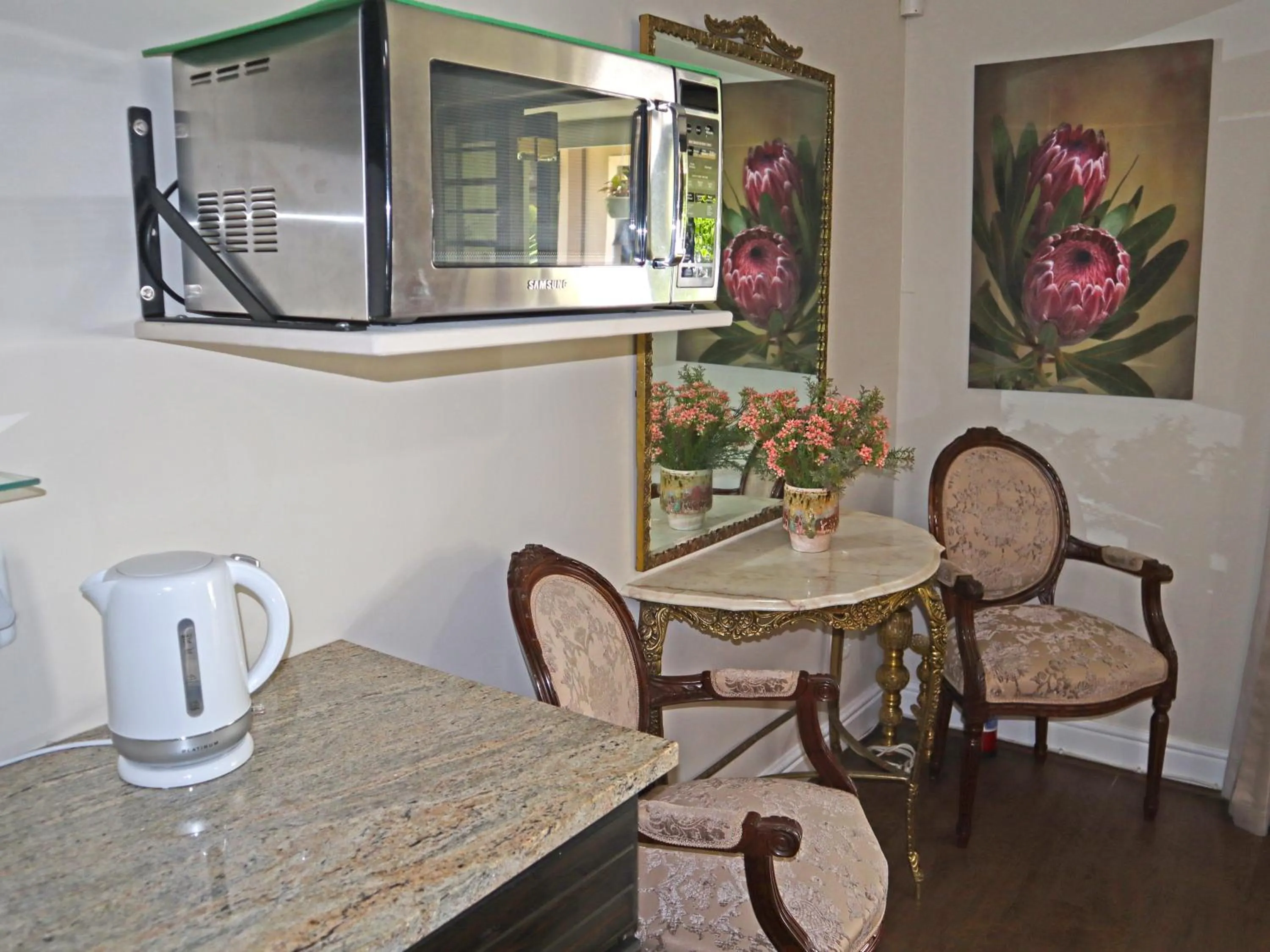 Seating area in Caledon 23 Country House