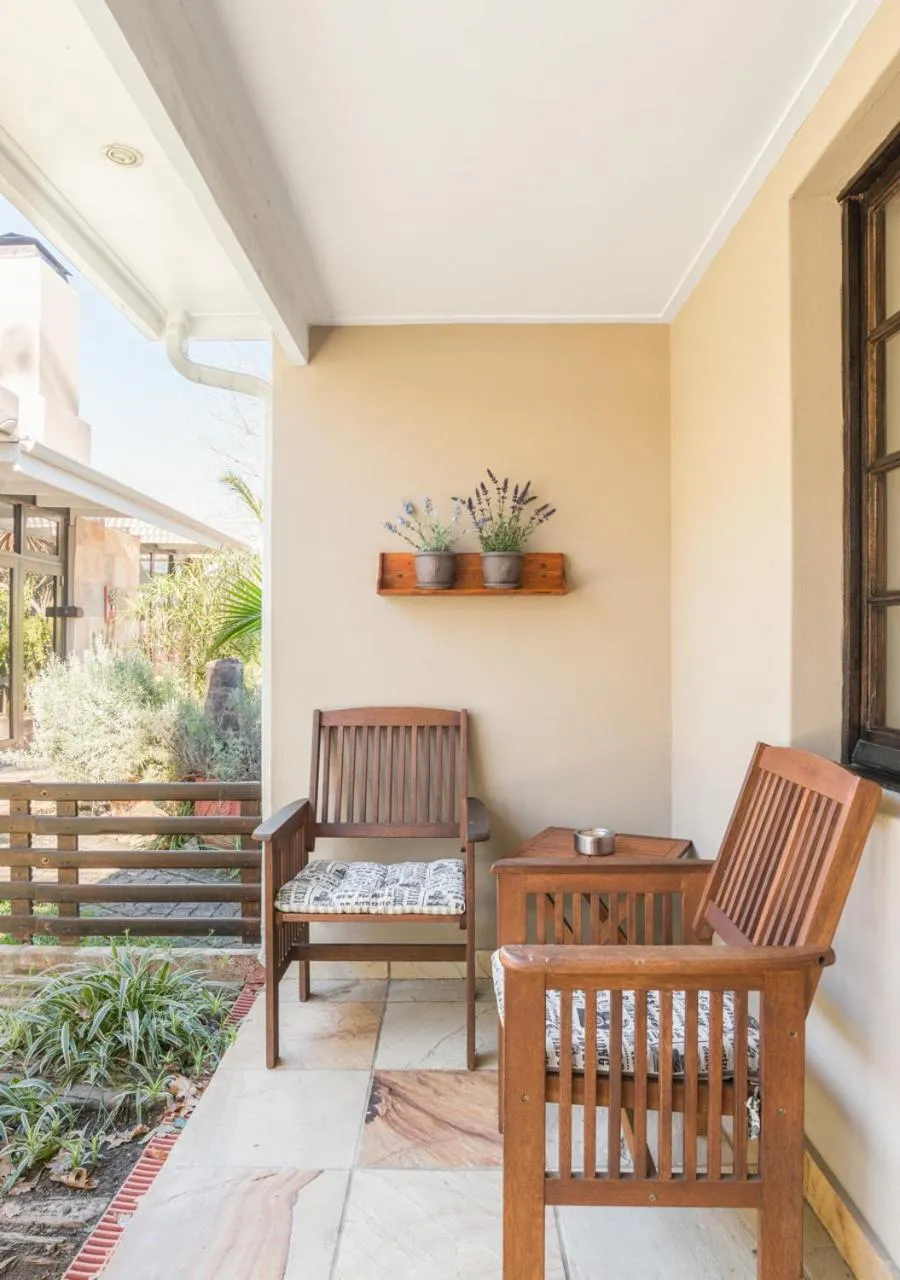 Living room in Caledon 23 Country House