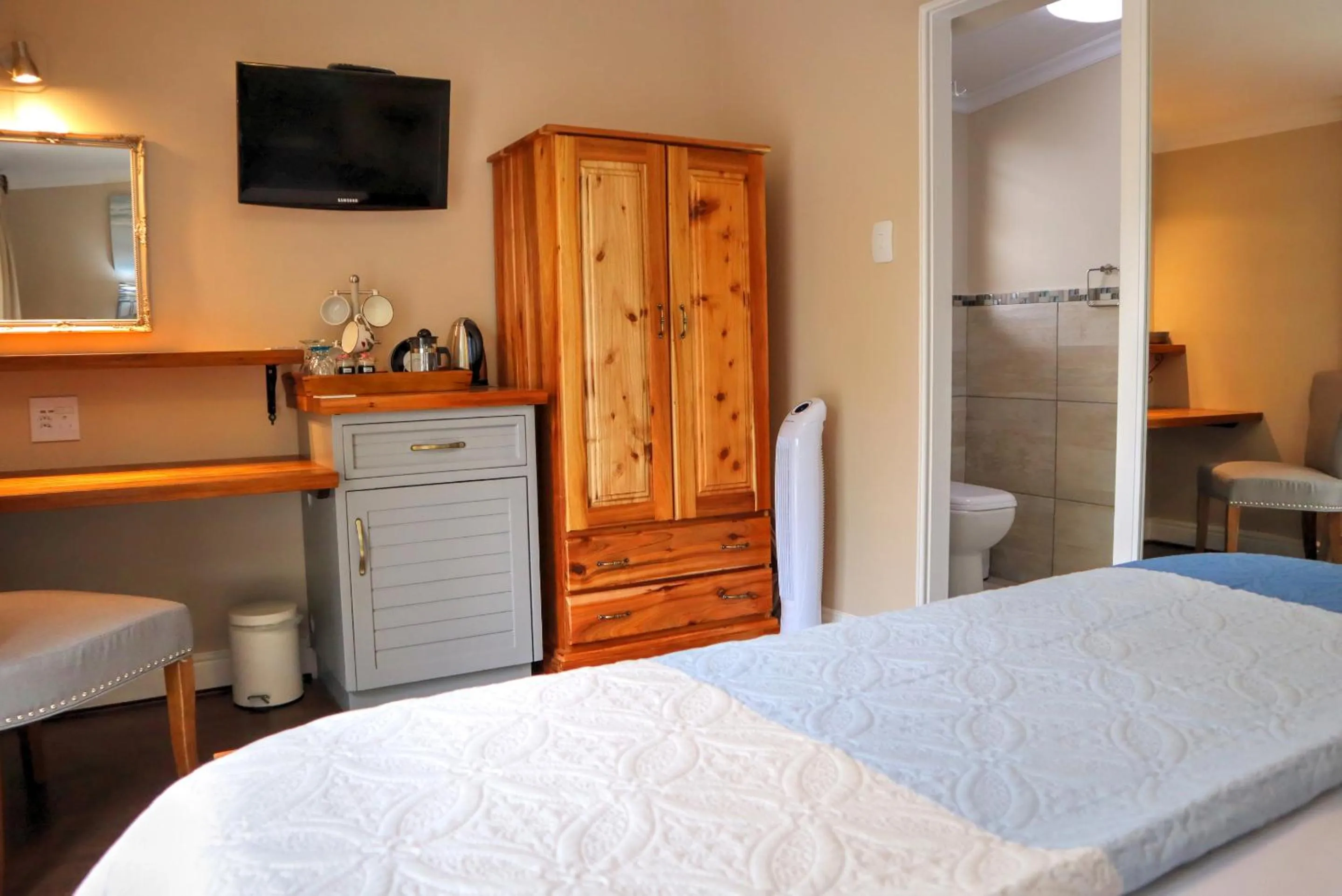 TV and multimedia, Bed in Caledon 23 Country House