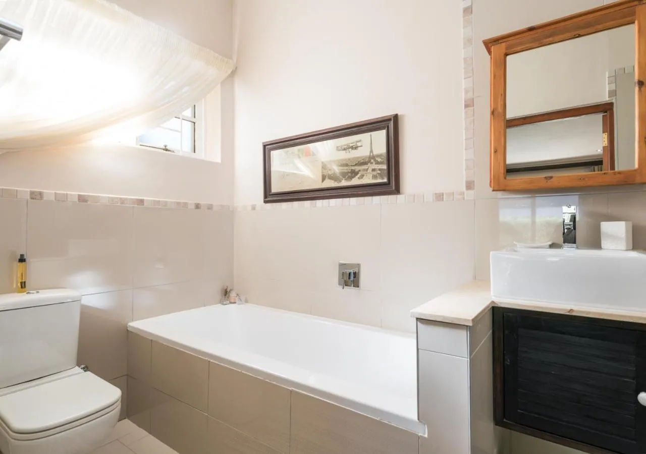 Toilet in Caledon 23 Country House