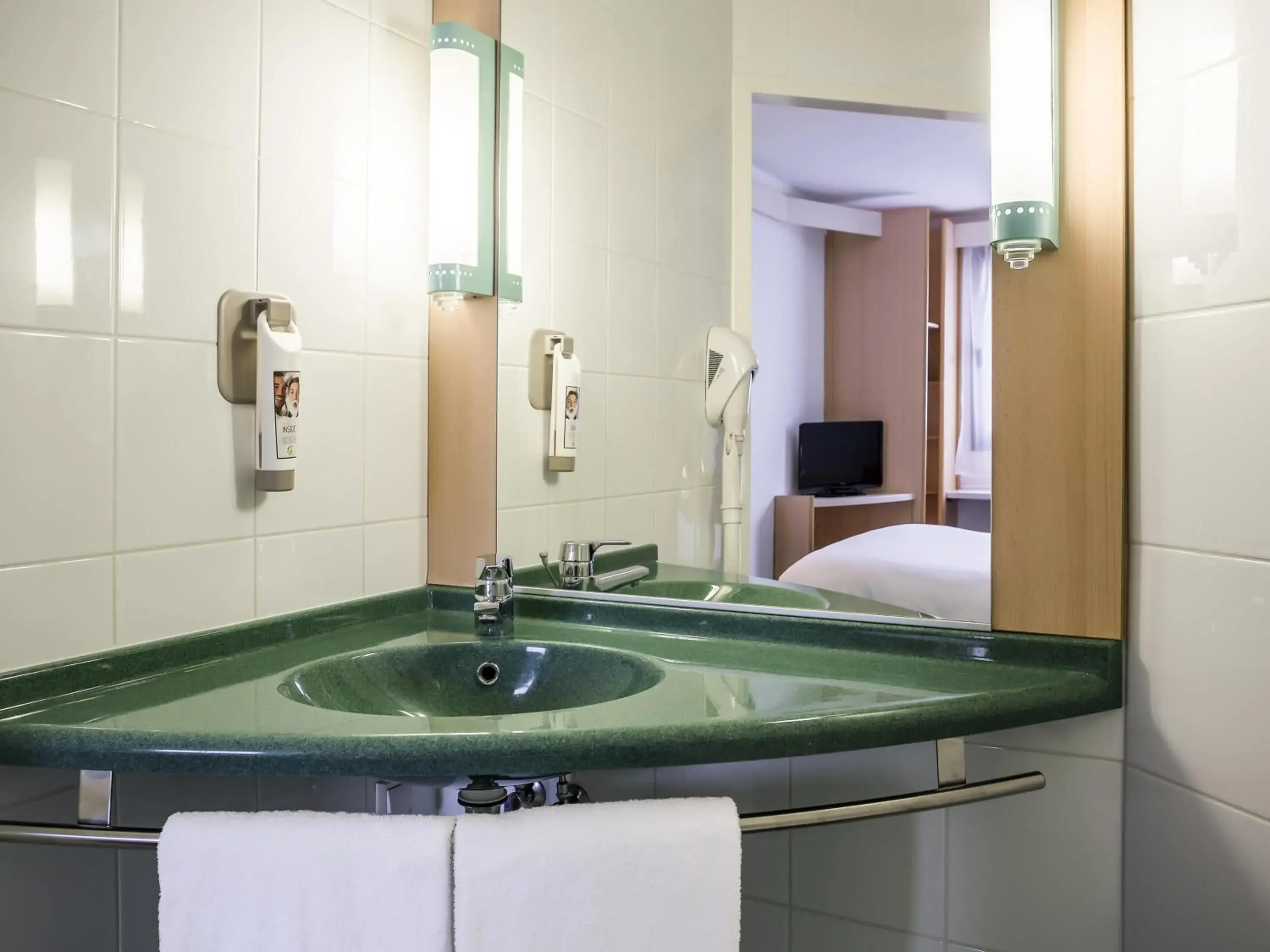 Twin  Room in Ibis Szczecin Centrum Twin  Room in Ibis Szczecin Centrum