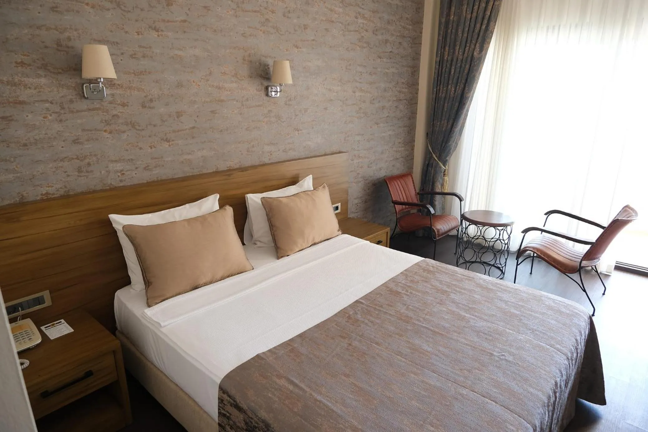 Photo of the whole room, Bed in Azka Hotel