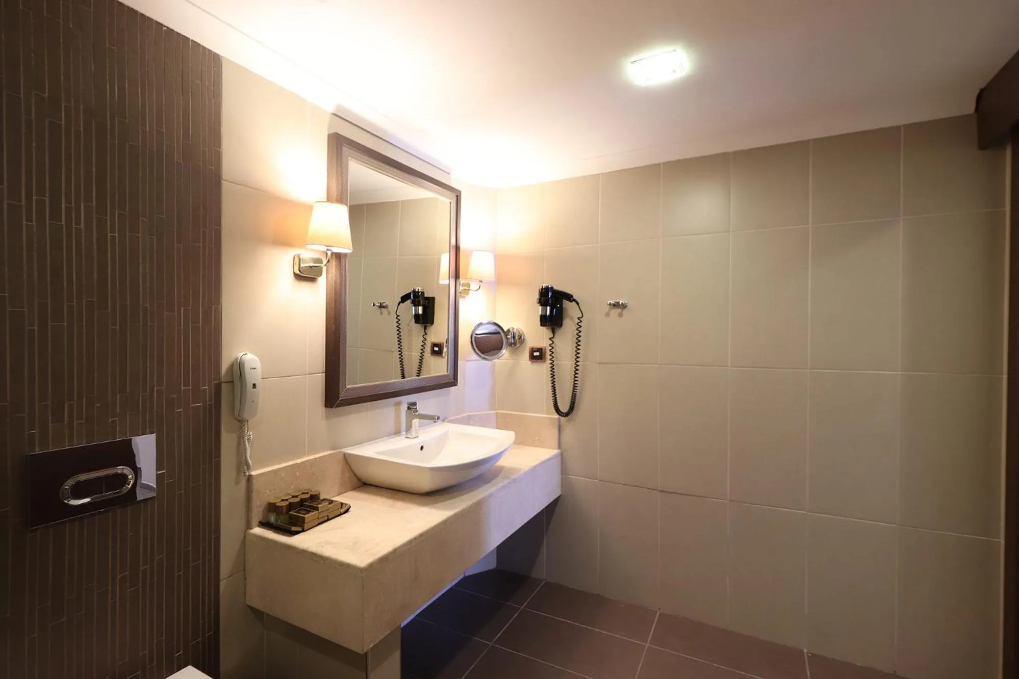 Bathroom in Azka Hotel