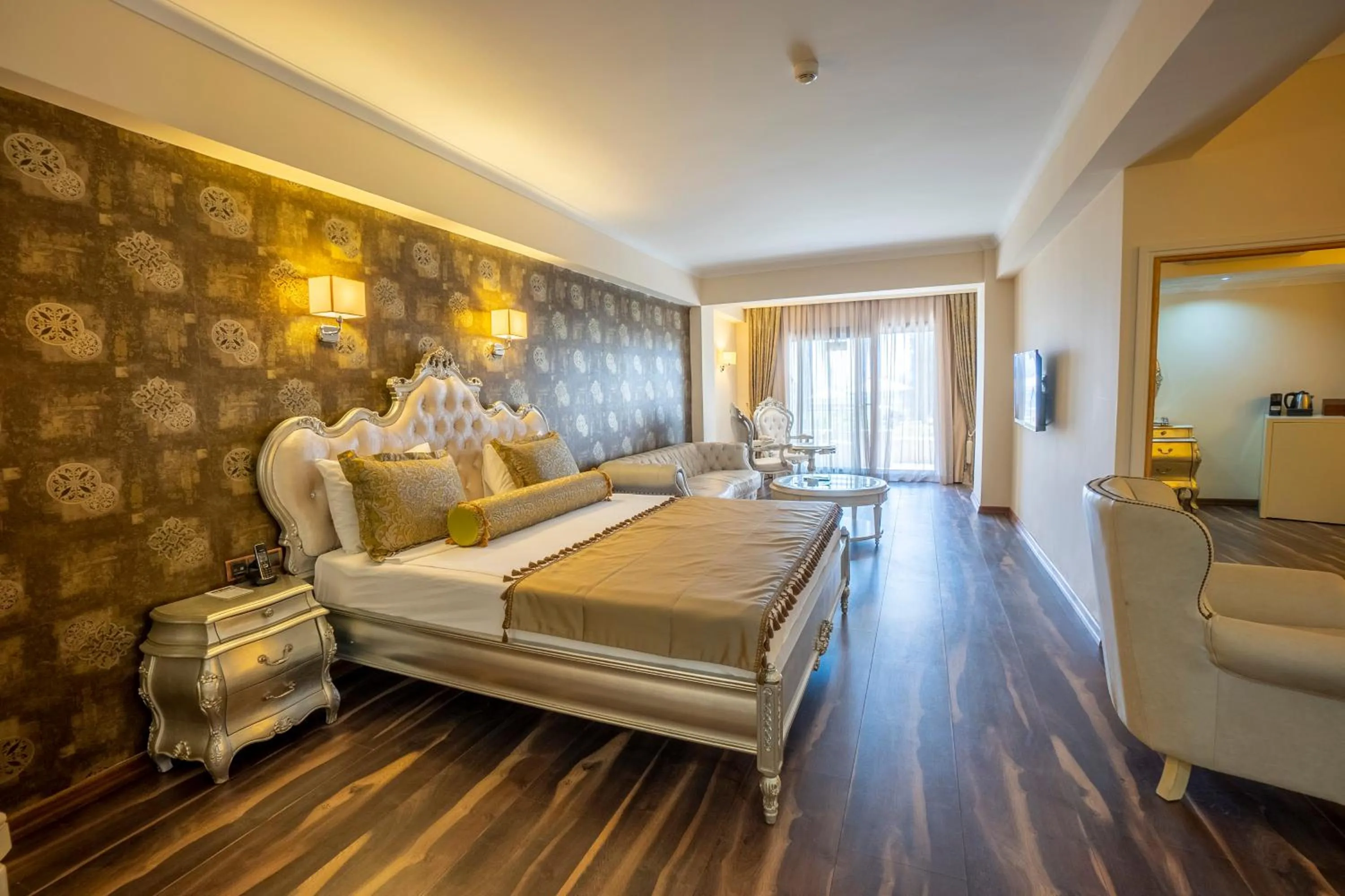 Photo of the whole room, Bed in Azka Hotel