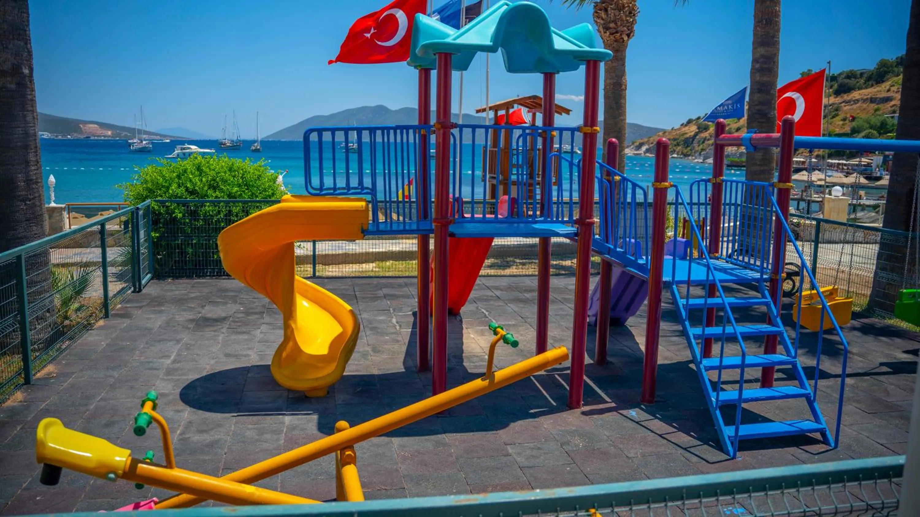 Children play ground in Azka Hotel
