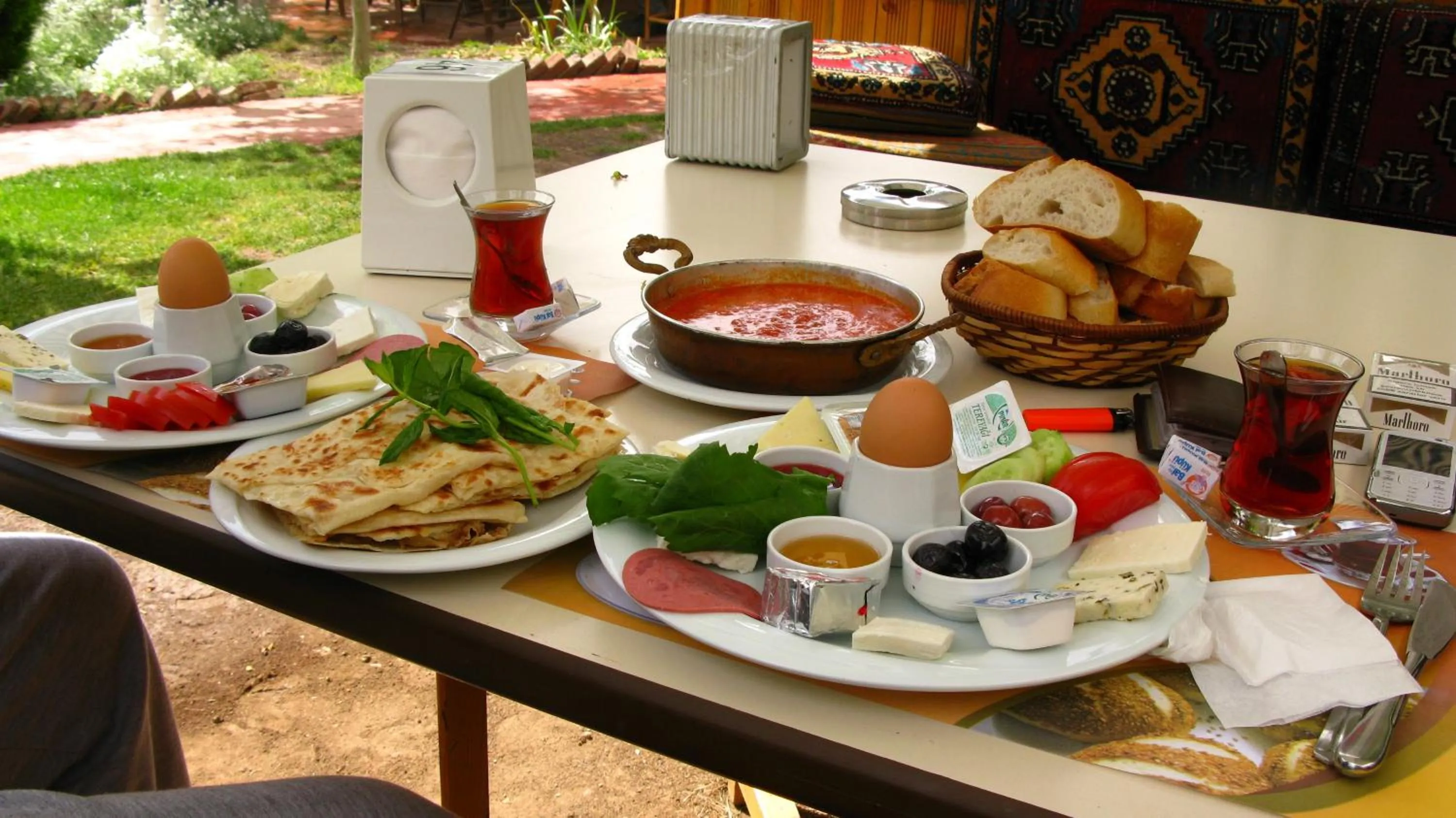 Breakfast in Grand Erken Hotel