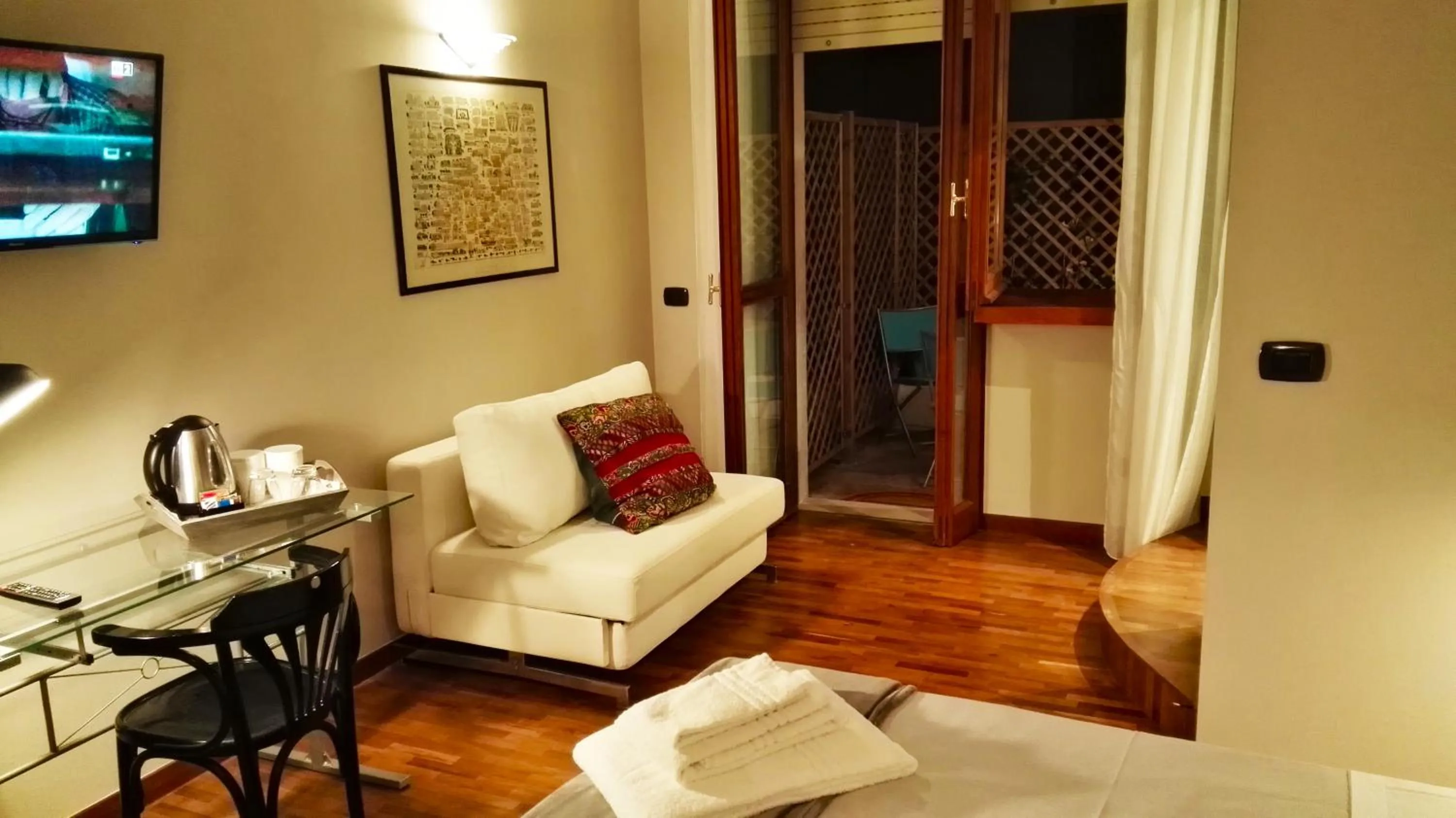 TV and multimedia in Attico Barocco