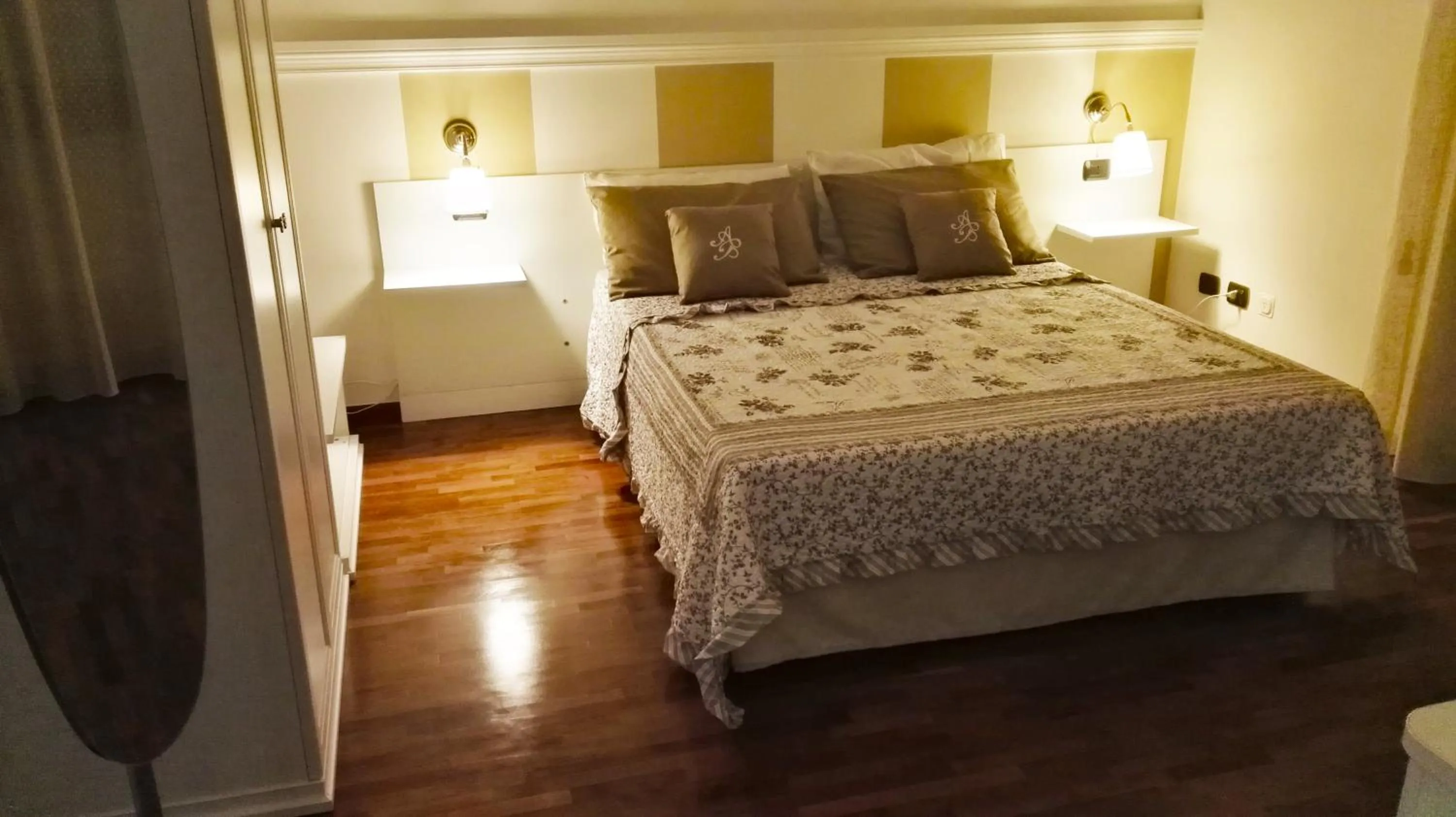 Bed in Attico Barocco