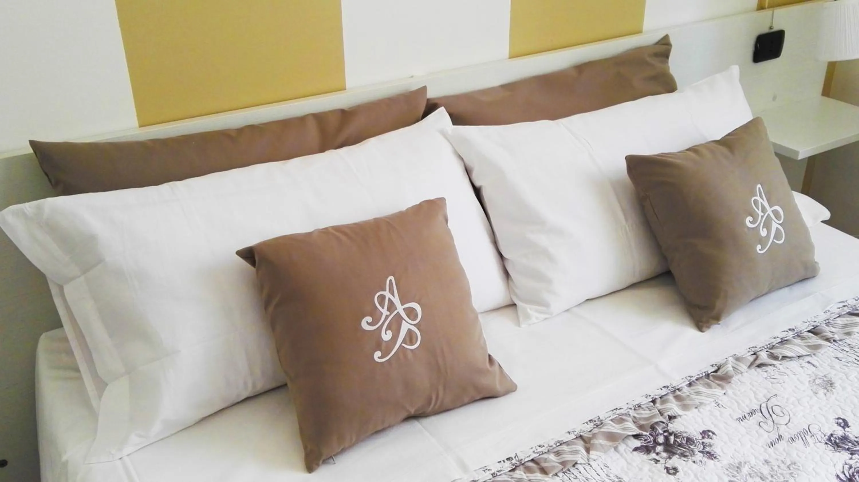 Bed in Attico Barocco