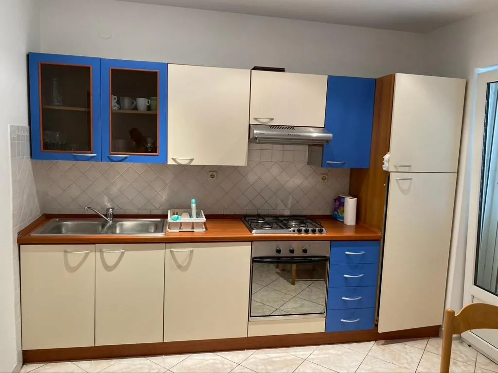 Kitchen or kitchenette in Skunca’s house