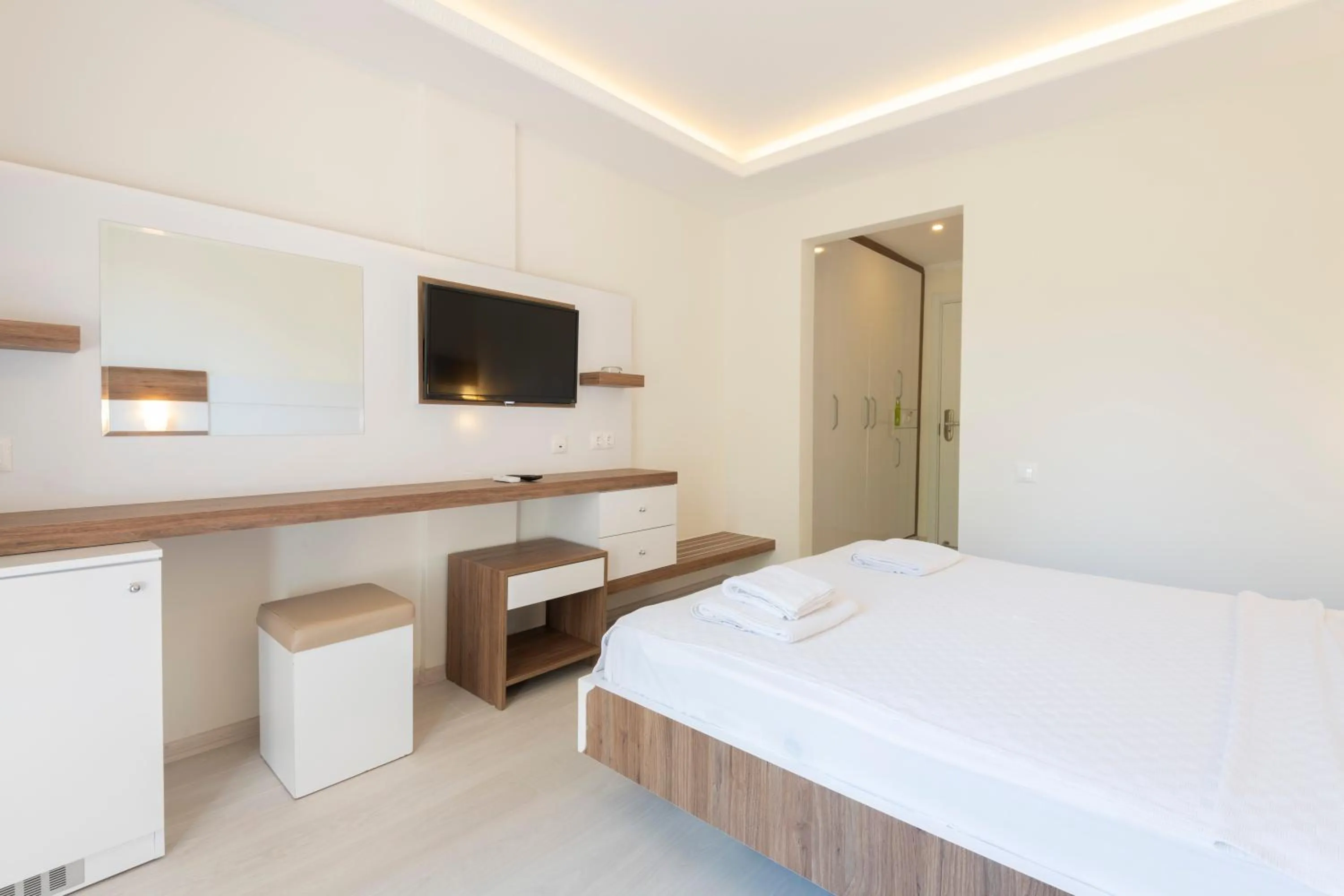 Photo of the whole room, Bed in Soothe Hotel