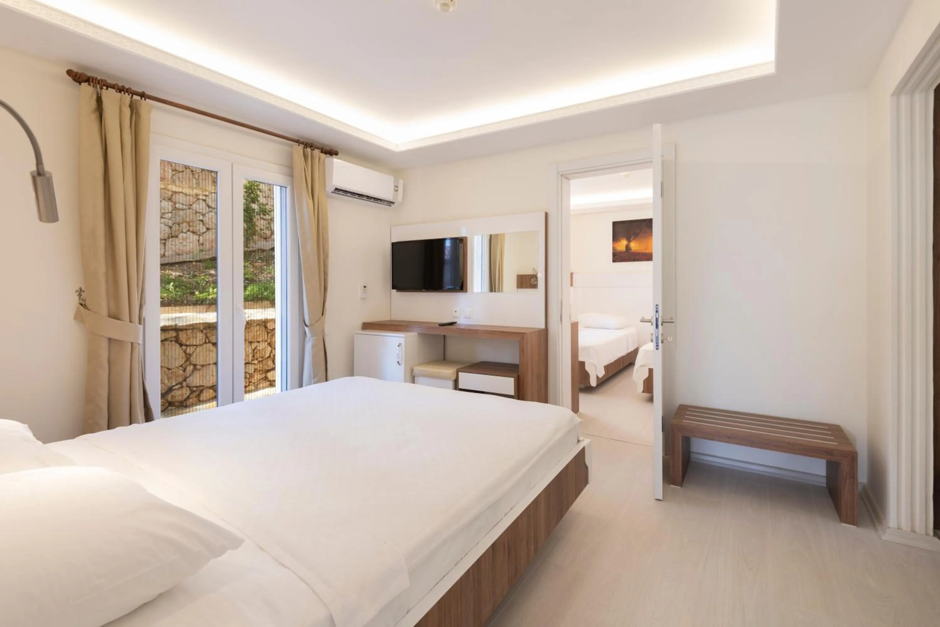 Photo of the whole room, Bed in Soothe Hotel