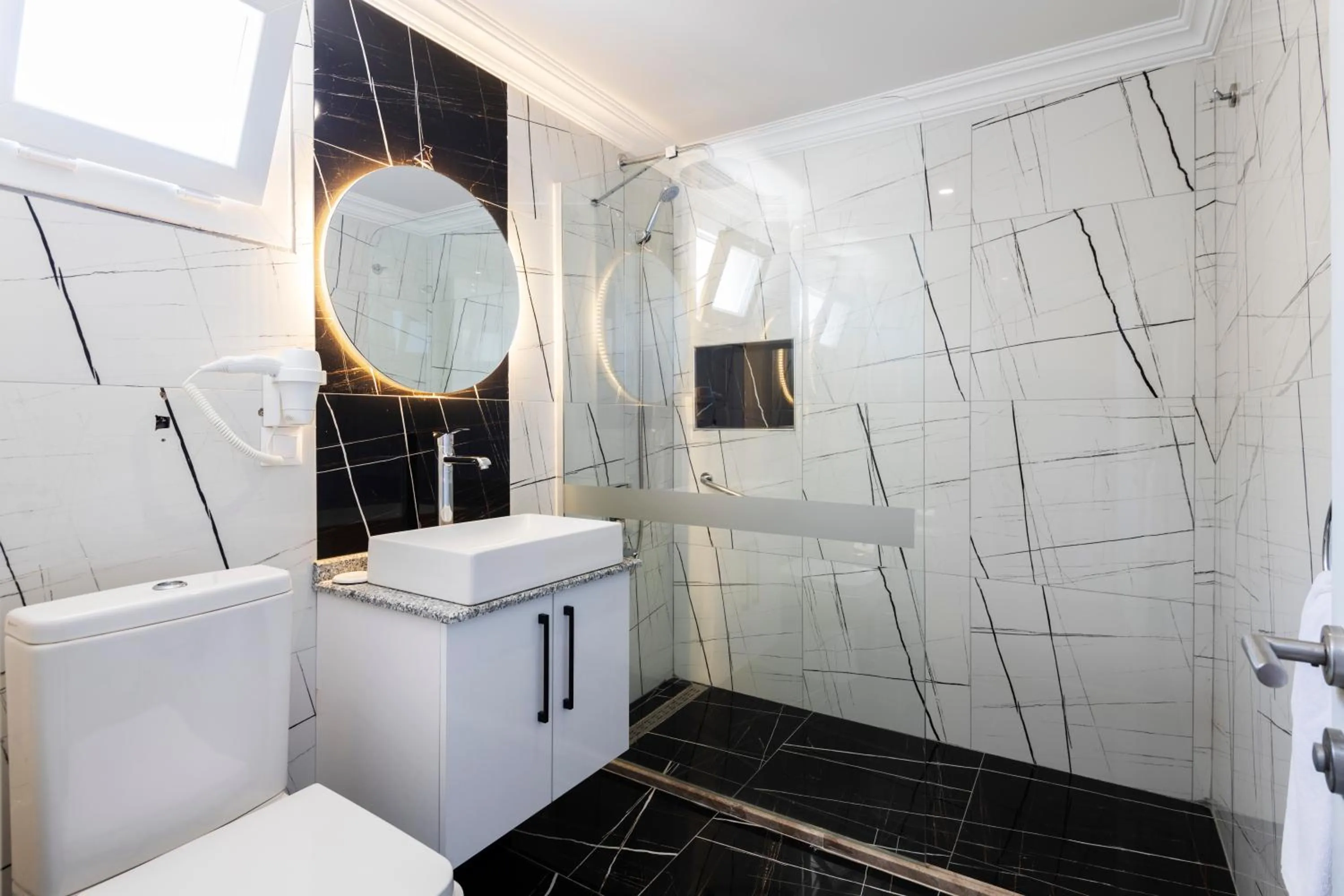 Bathroom in Soothe Hotel