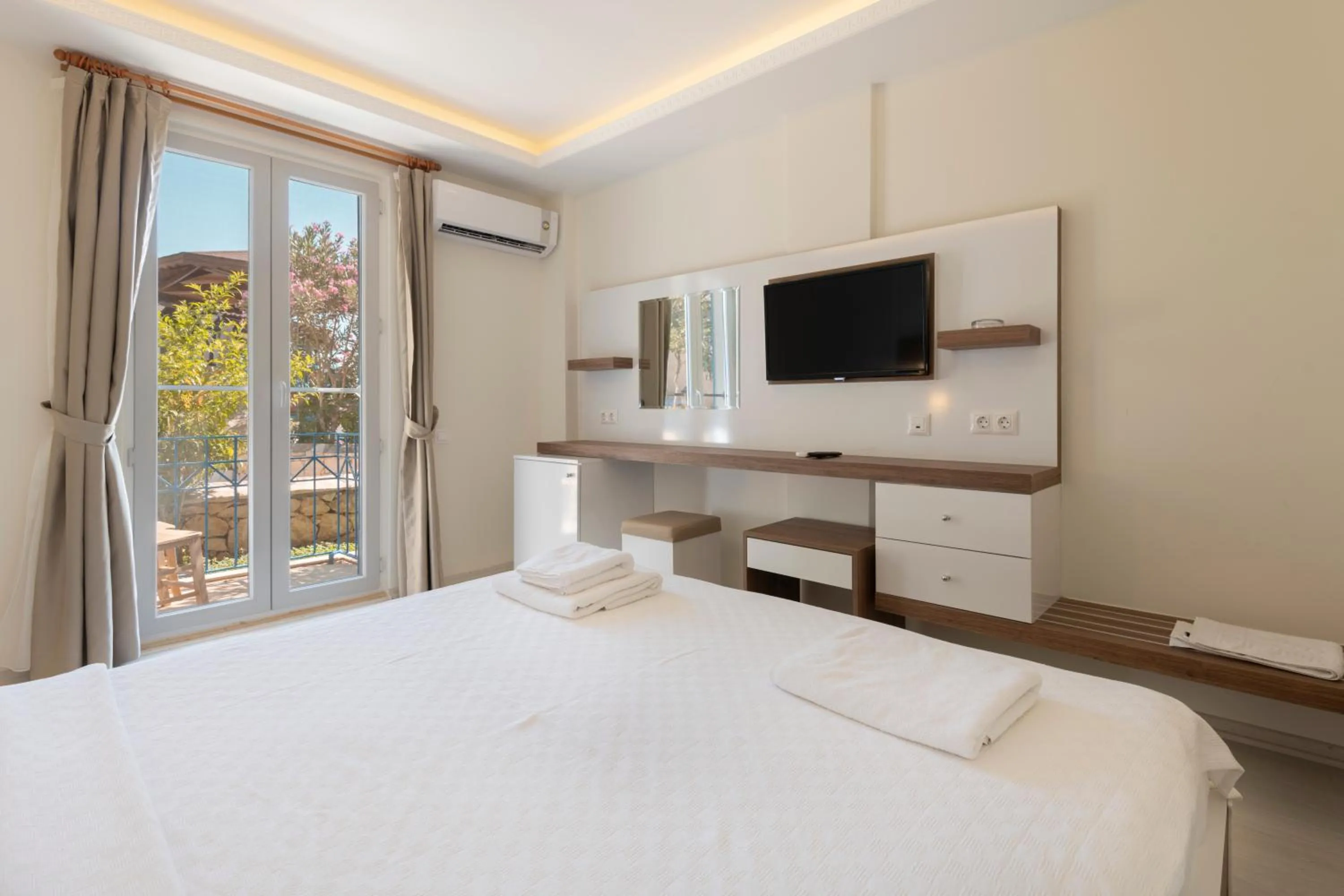 TV and multimedia, Bed in Soothe Hotel