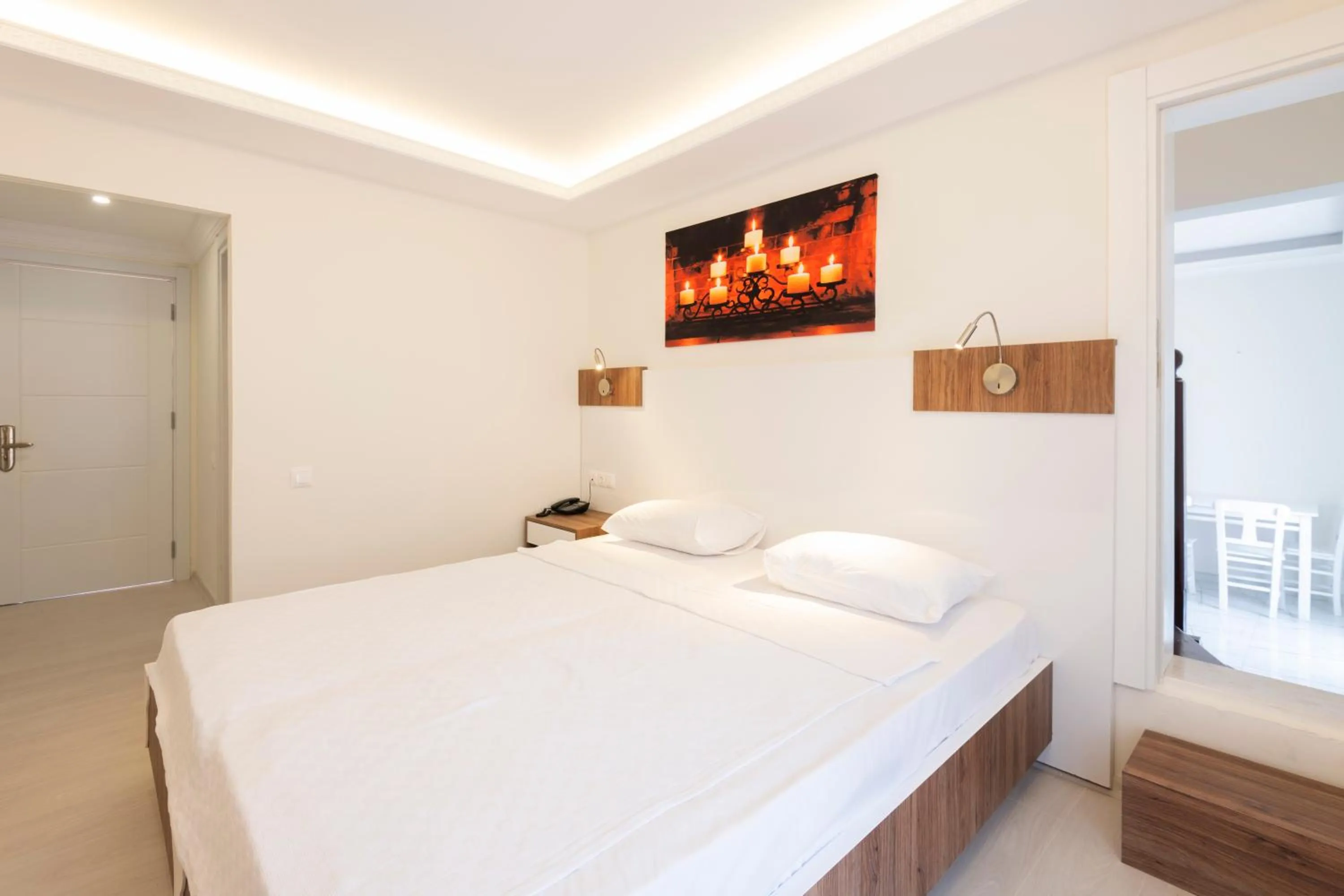 Photo of the whole room, Bed in Soothe Hotel