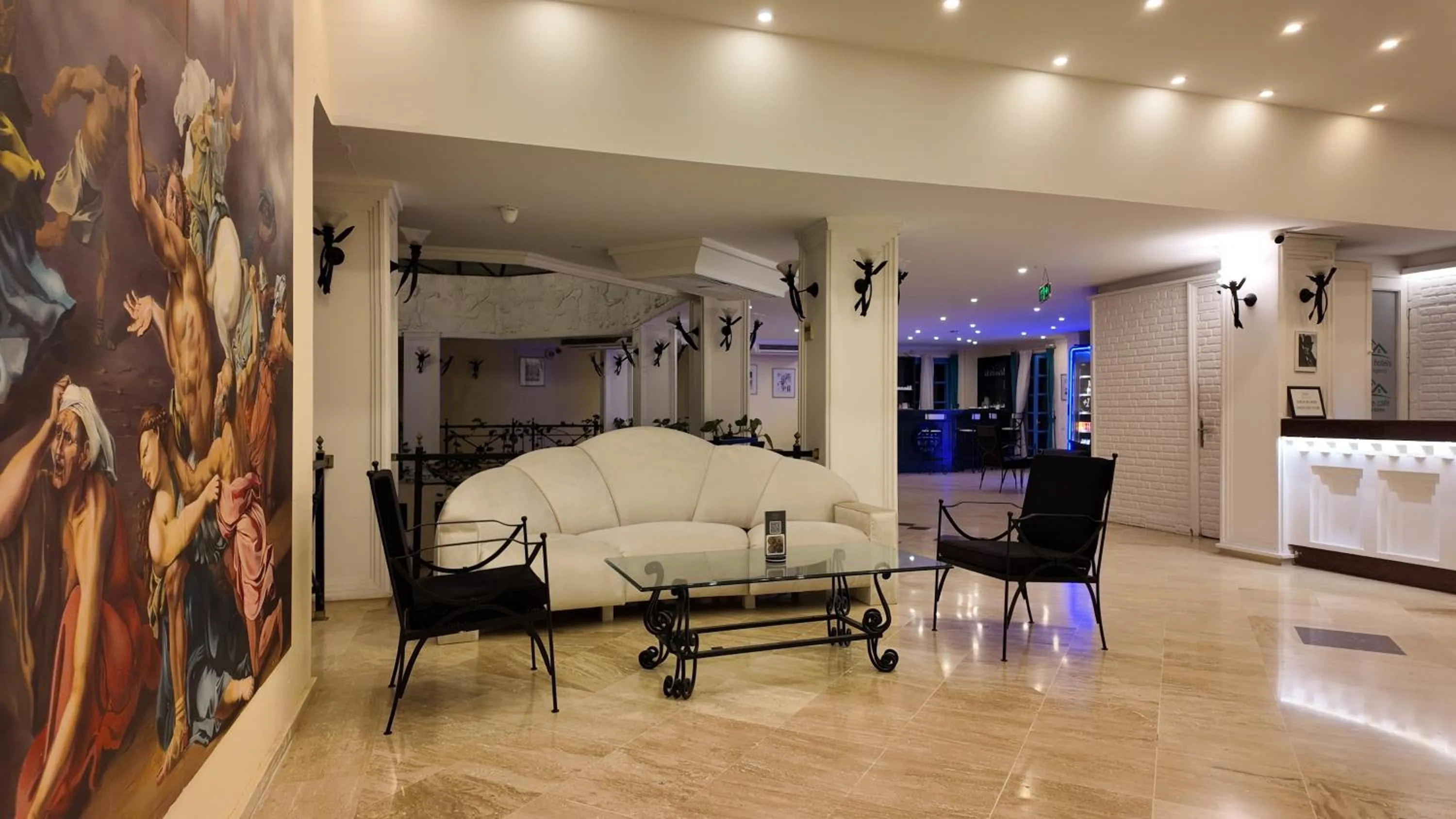 Property building, Bed in Soothe Hotel