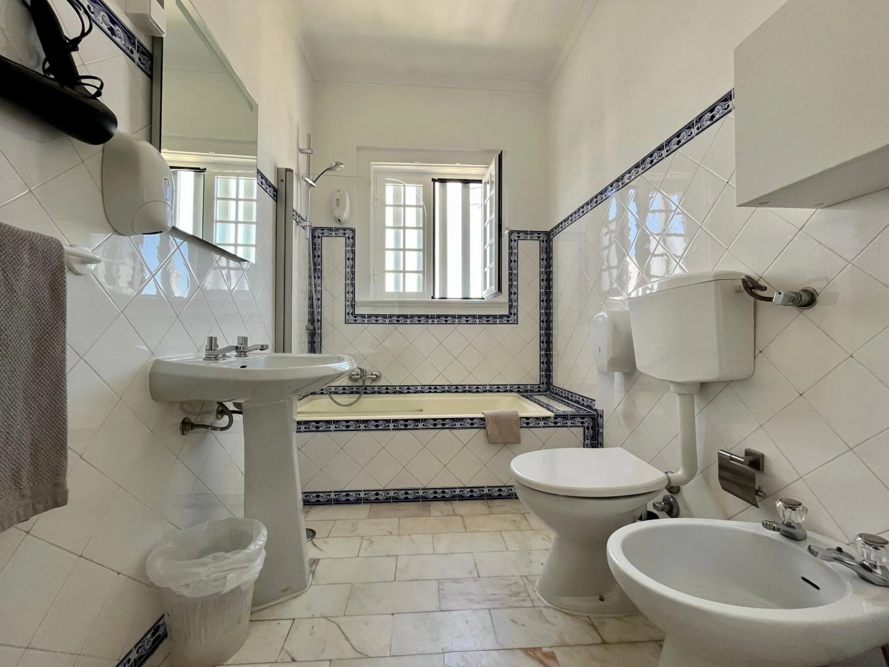 Shower in Eco Ljmonade Hostel