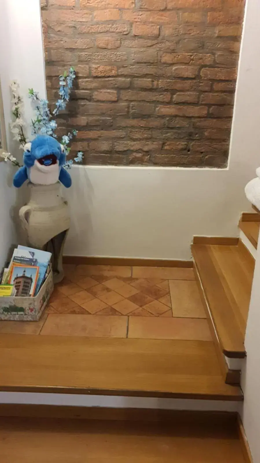 Basic Triple Room with Shared Bathroom - single occupancy in Il Delfino a Bologna Basic Triple Room with Shared Bathroom - single occupancy in Il Delfino a Bologna