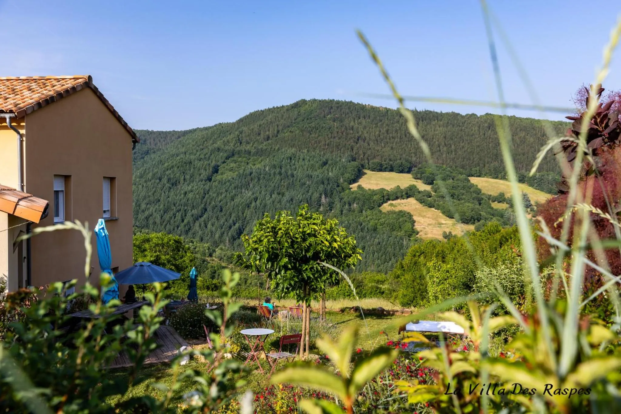 Property building in La Villa Des Raspes - Séjour Spa - Adult Only