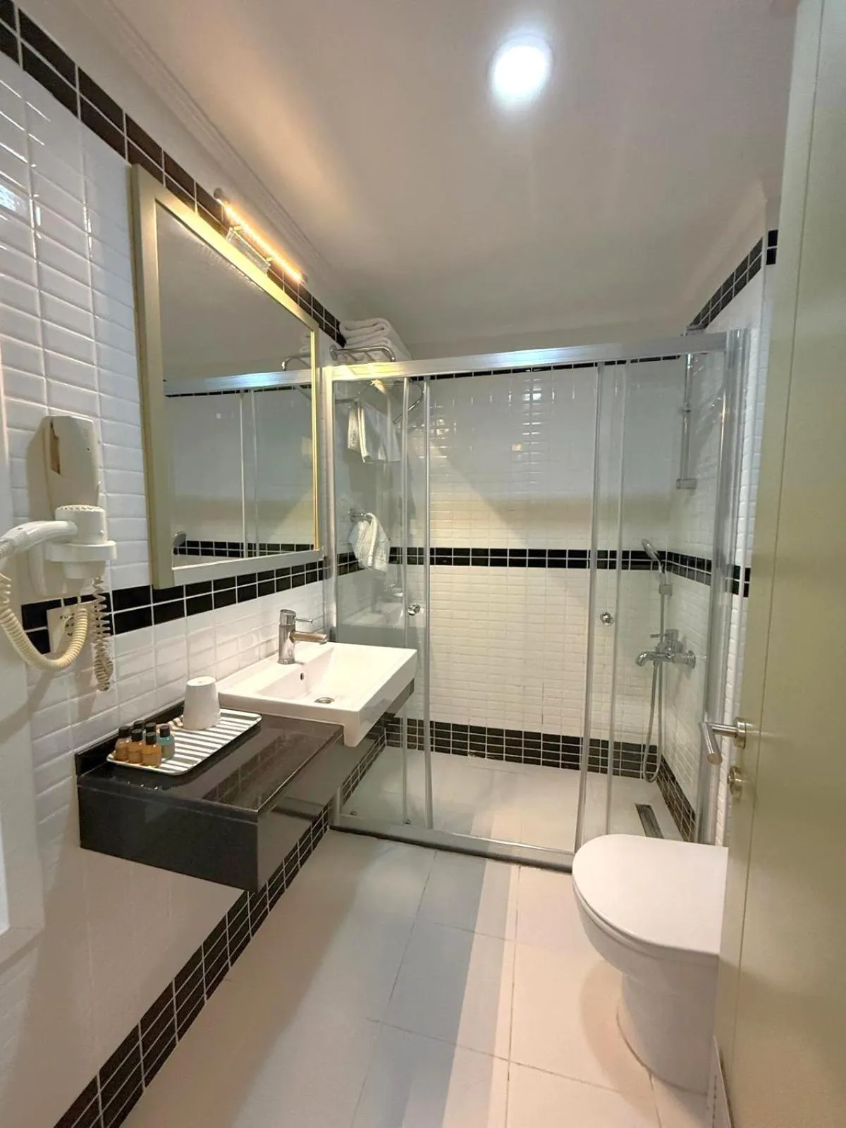 Shower in Hotellino Istanbul